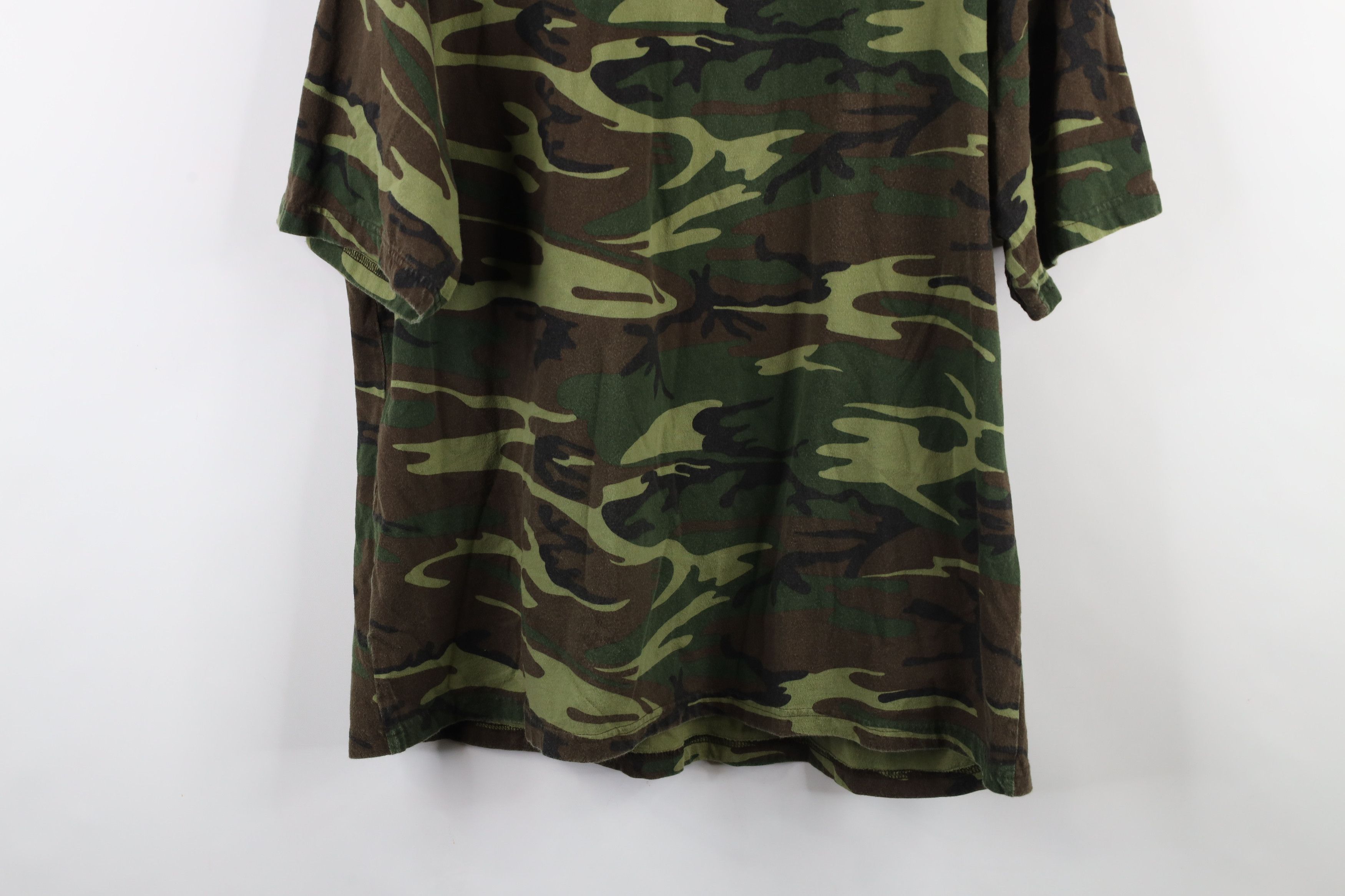 Vintage Vintage Y2K Streetwear Camouflage Pocket T-Shirt Cotton Size US XXL / EU 58 / 5 - 12 Thumbnail
