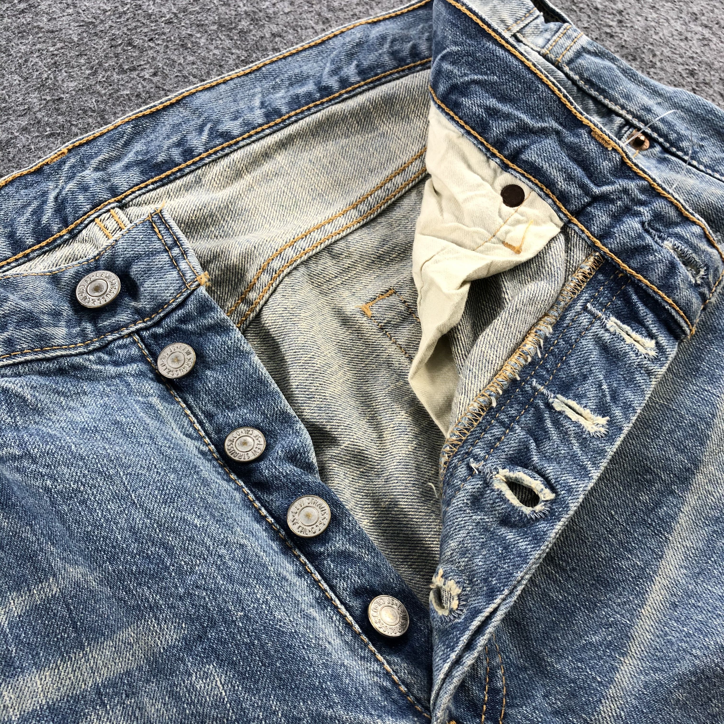 Levi's Vintage Levis 501 Jeans Stone Washed Distressed Denim KJ399 Size US 34 / EU 50 - 7 Thumbnail