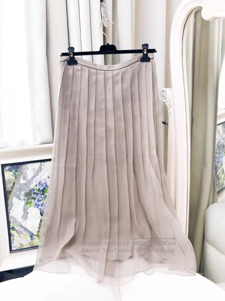 Brunello Cucinelli Brunello Cucinelli Light Brown Pleated Skirt, 100% Silk Size 26" / US 2 / IT 38 - 2 Thumbnail