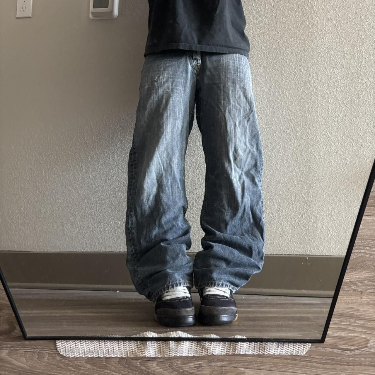 Vintage Crazy Vintage Y2K/2000s Grunge Faded Dark Wash Denim Jeans! 29x30 Size US 29 - 1 Thumbnail
