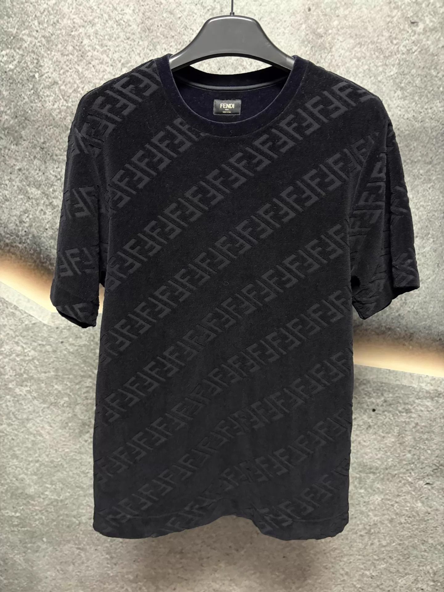 Fendi FENDI black all over logo short sleeve tee S Size US S / EU 44-46 / 1 - 1 Thumbnail