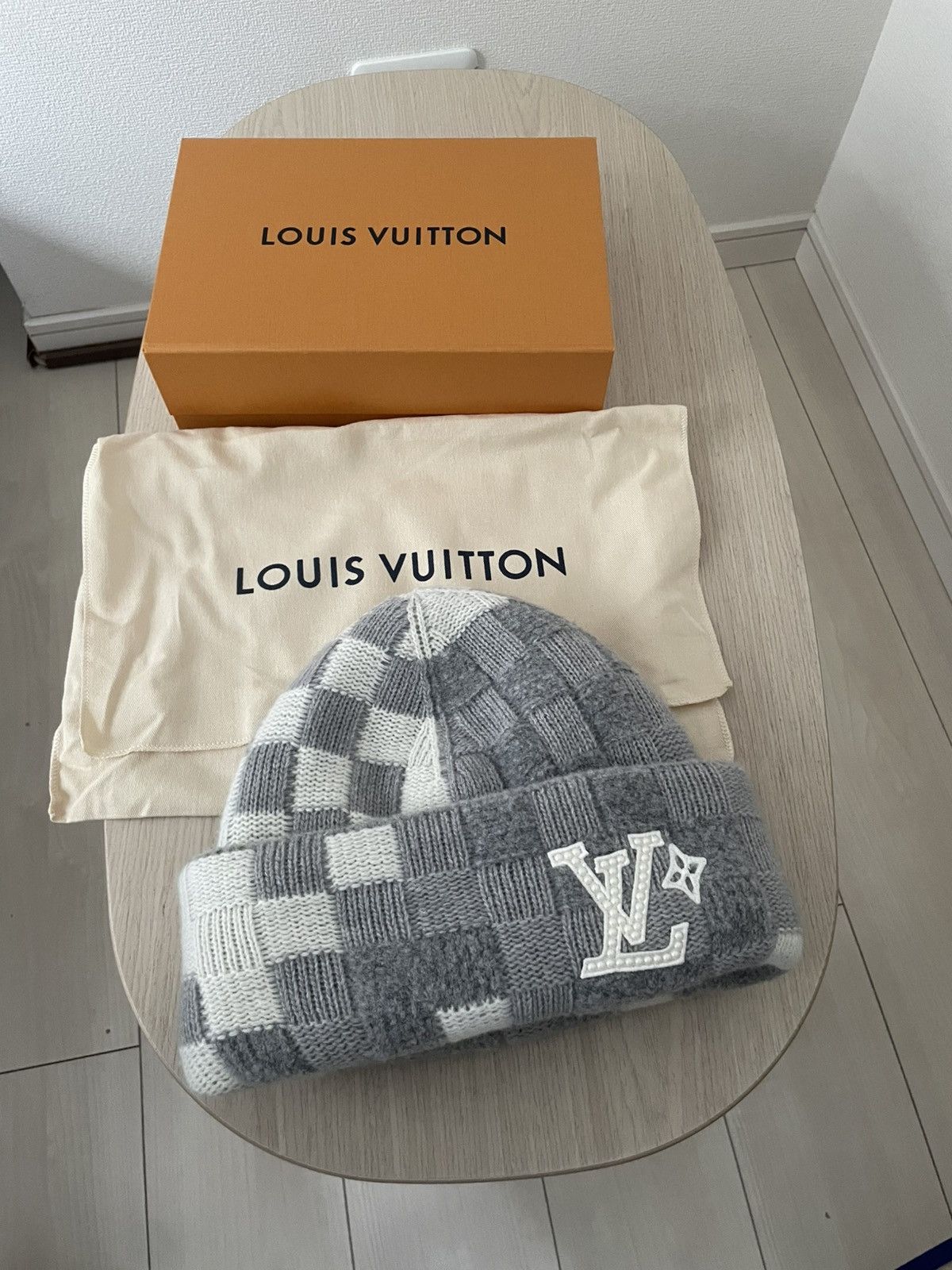 Louis Vuitton Louis Vuitton Crush Damoflage Pearls Beanie Size ONE SIZE - 2 Thumbnail
