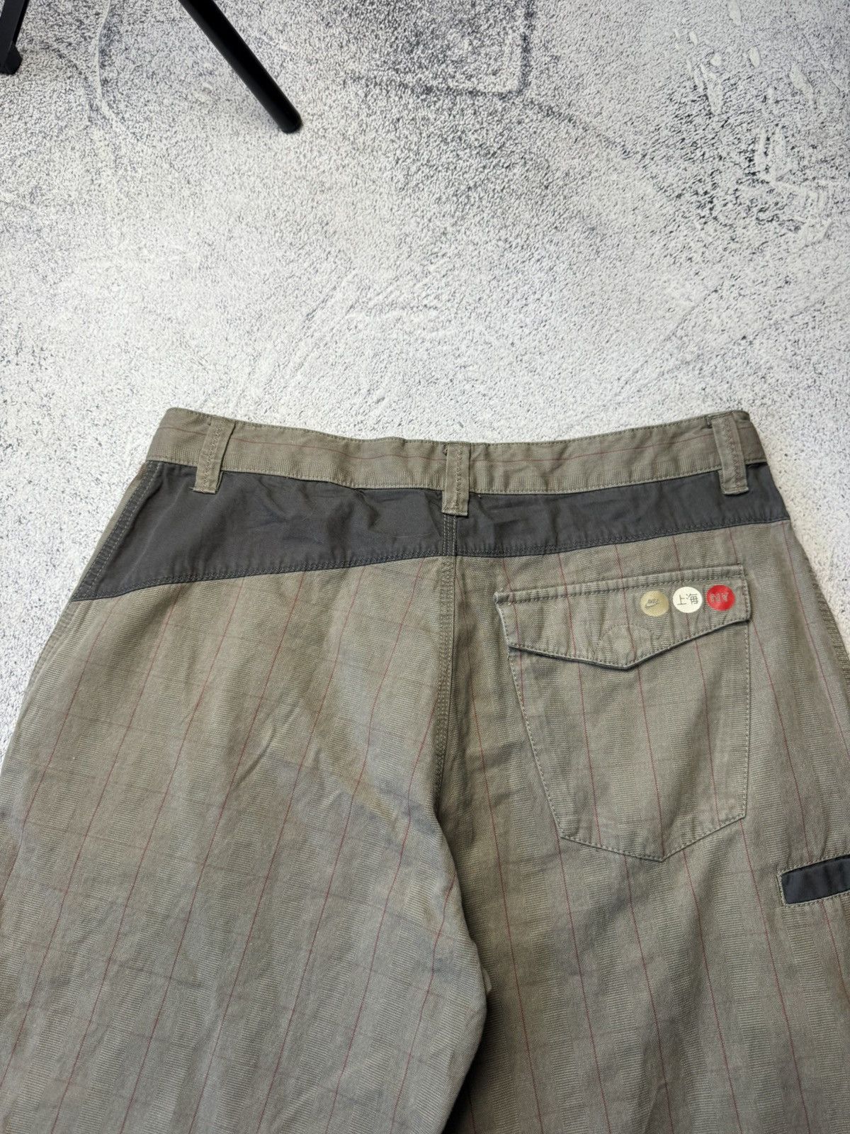 Nike Vintage Nike Shorts Japanese Y2K Size US 32 / EU 48 - 18 Thumbnail