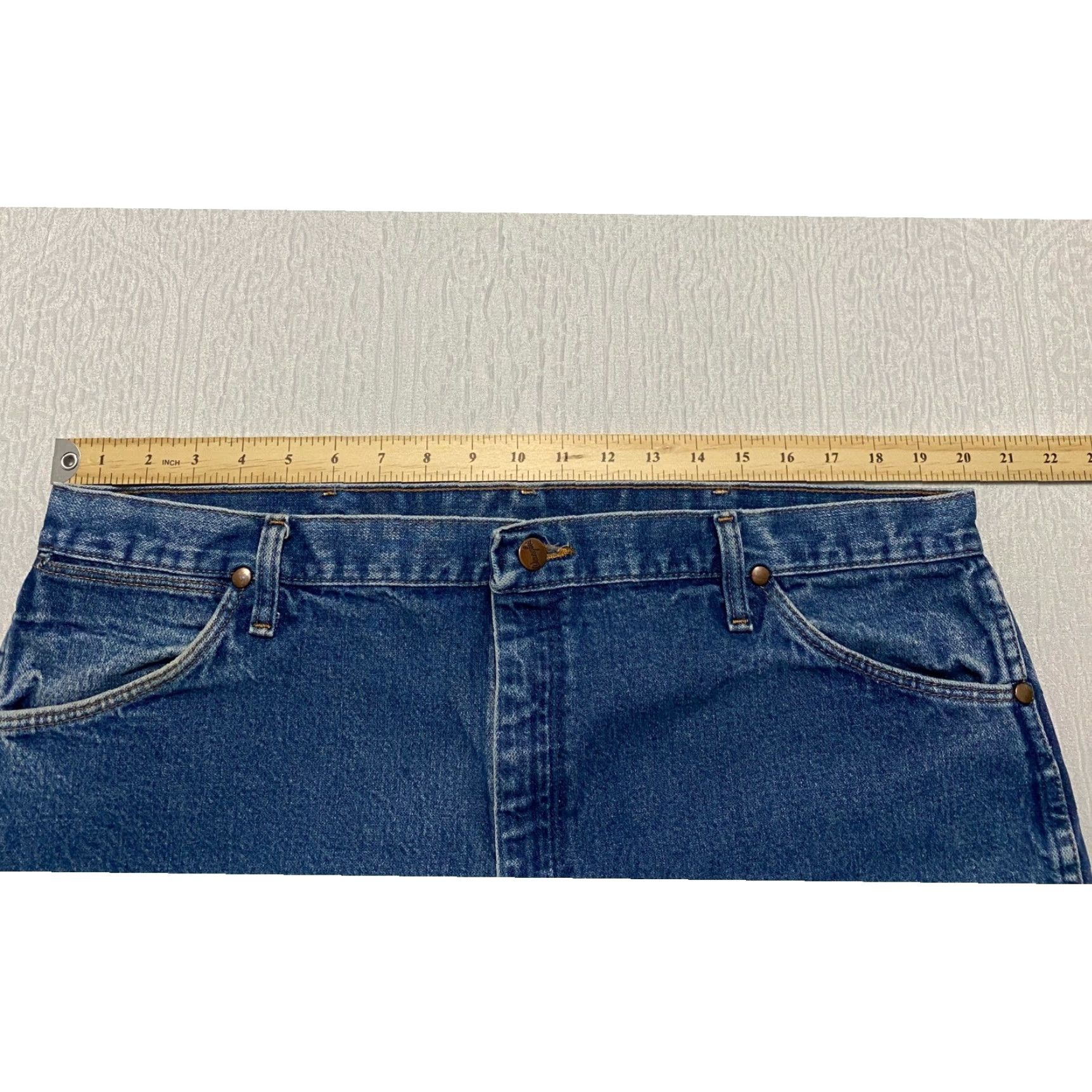 Wrangler Wrangler Cowboy Cut Western Jeans Men 40×32 Blue Denim Button Pockets 5-Pocket Cowboy Size US 40 / EU 56 - 5 Thumbnail