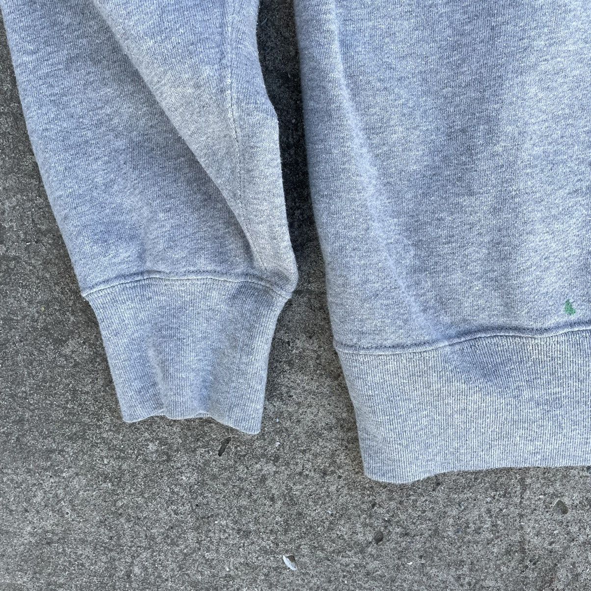 Uniqlo Vintage Uniqlo Sweatshirt Big Logo Japanese Style Y2K 90s Size US M / EU 48-50 / 2 - 11 Thumbnail