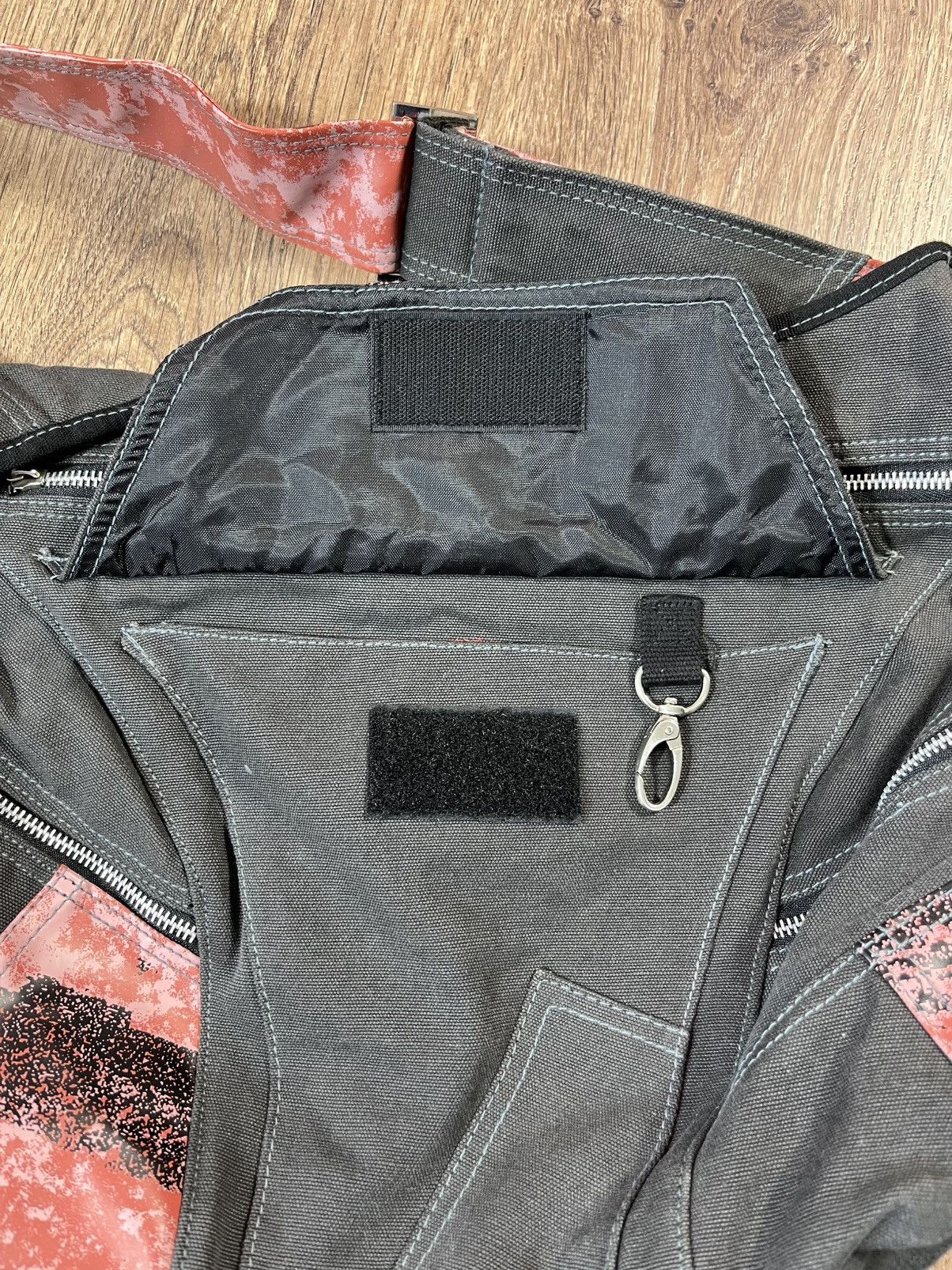 Marlboro × Vintage Vintage Marlboro Y2K Zip Sling Bag Crossbody Archive Size ONE SIZE - 7 Thumbnail