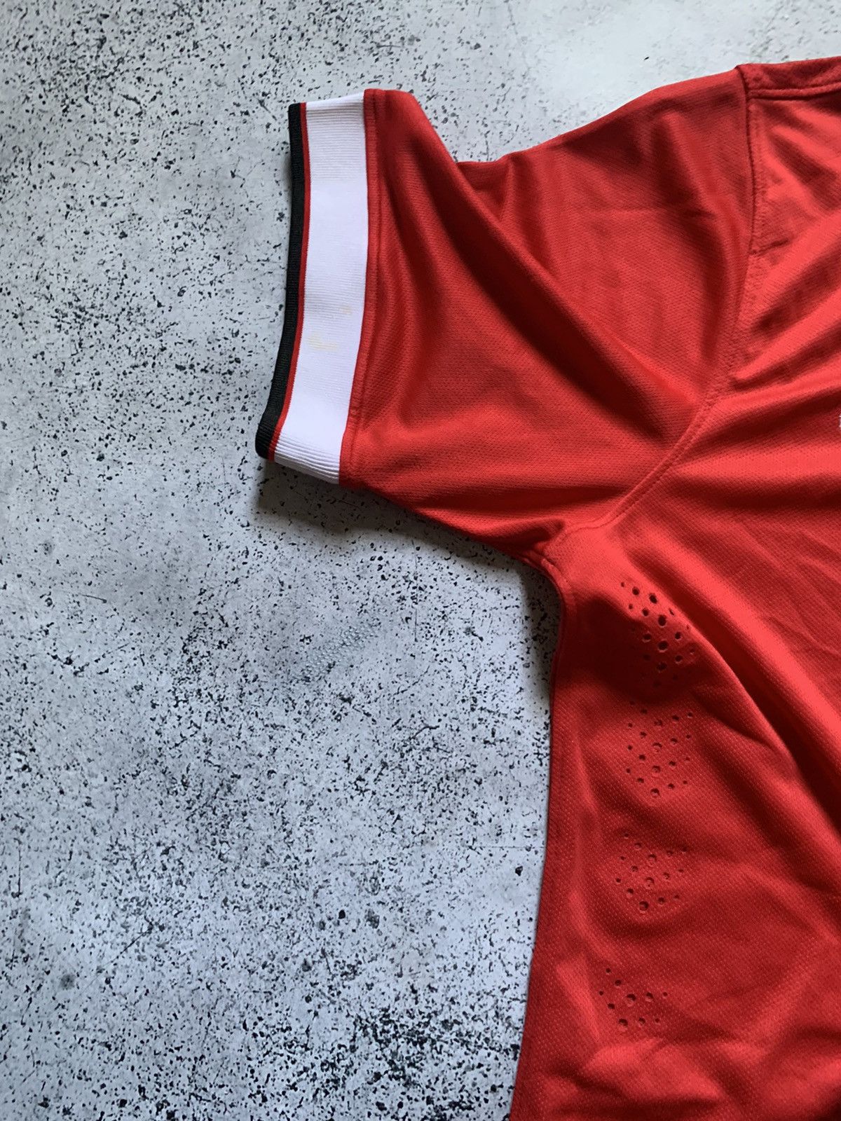 Nike Vintage Nike Manchester United Soccer Jersey Tee Y2K USA Size US M / EU 48-50 / 2 - 7 Thumbnail