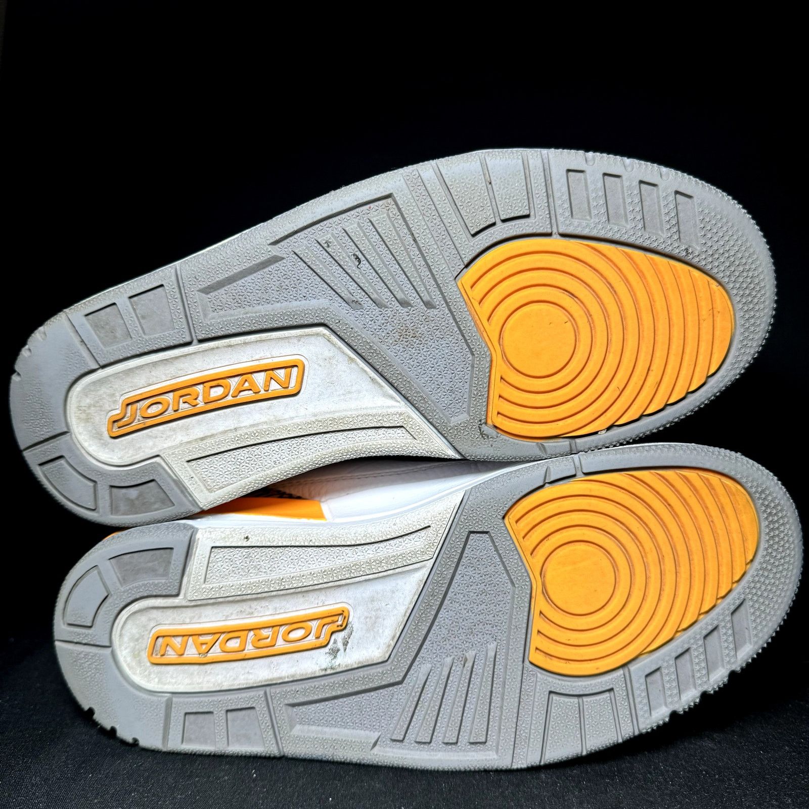 Jordan Brand × Nike Air Jordan 3 Retro Laser Orange Women's Shoes - Size 7.5 Size US 7.5 / IT 37.5 - 7 Thumbnail