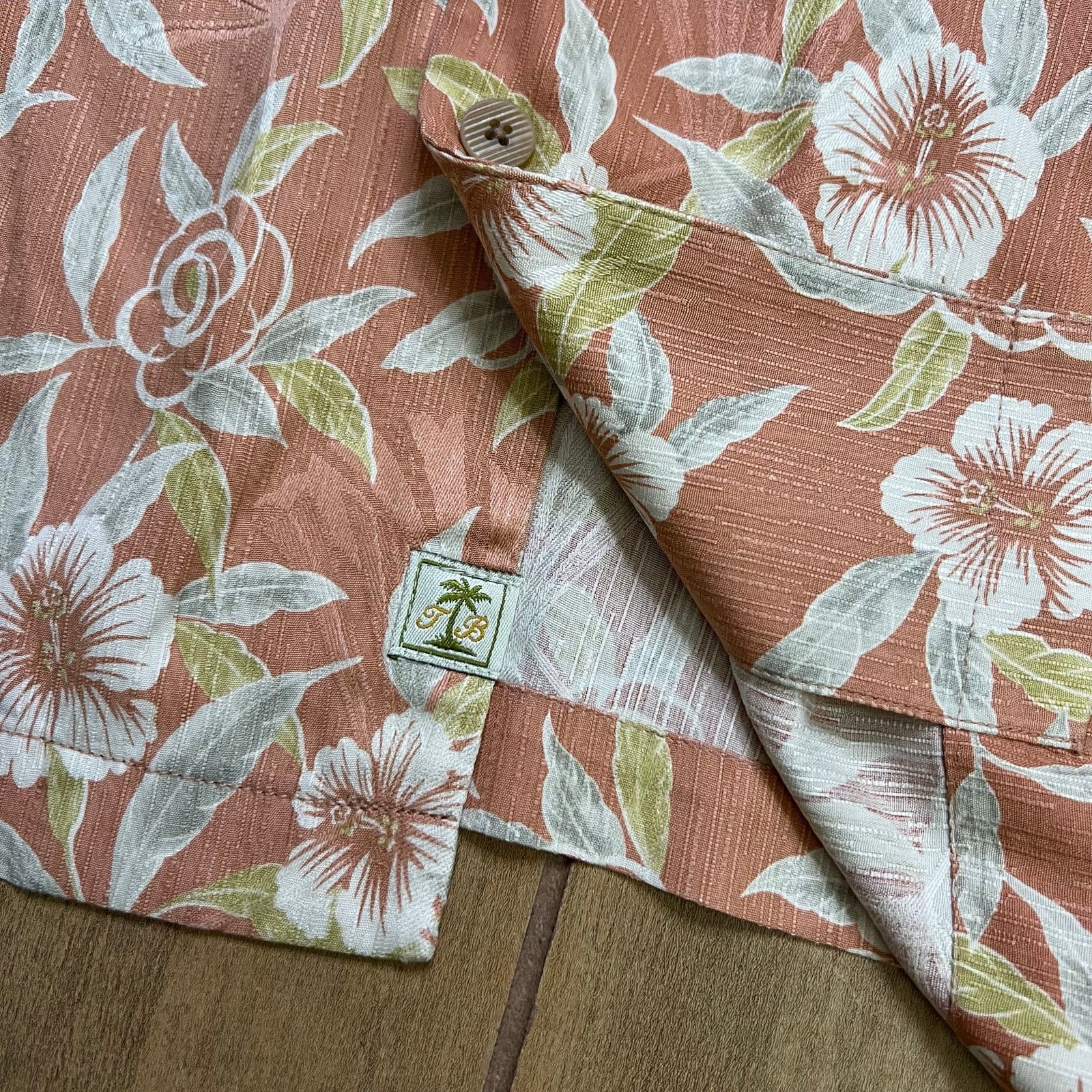Tommy Bahama Tommy Bahama 100% Silk Hawaiian Shirt Mens XXL Floral Camp Size US XL / EU 56 / 4 - 5 Thumbnail