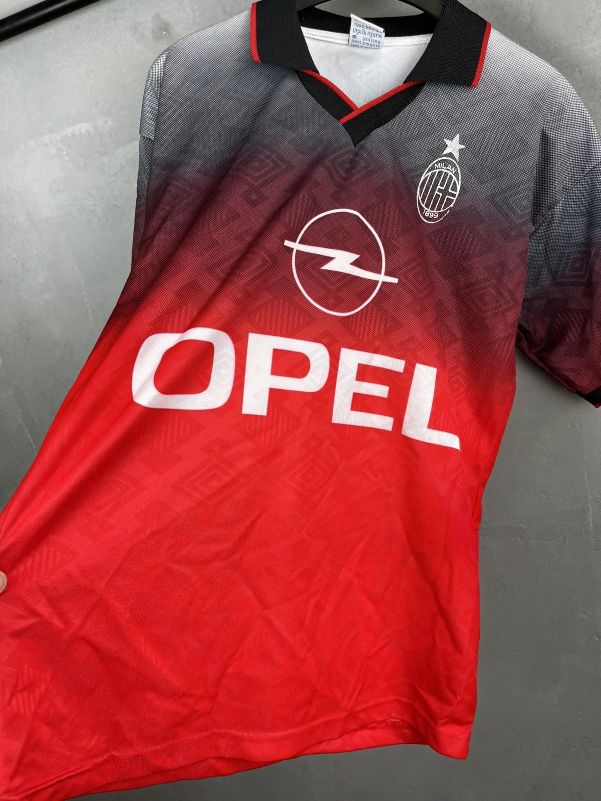 Vintage Ac Milan 1995 jersey Size US XL / EU 56 / 4 - 6 Thumbnail