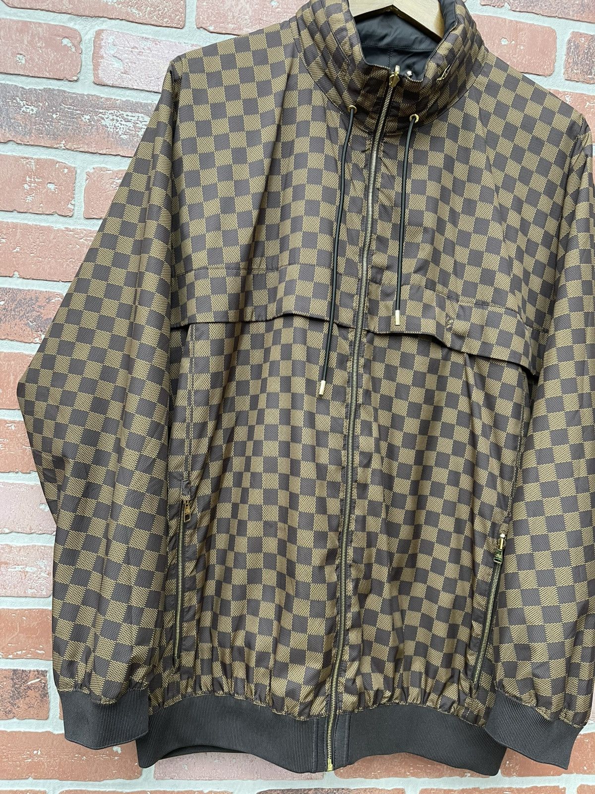 Louis Vuitton Size L/56LV - Louis Vuitton Reversible Windbreaker Size US L / EU 52-54 / 3 - 2 Thumbnail
