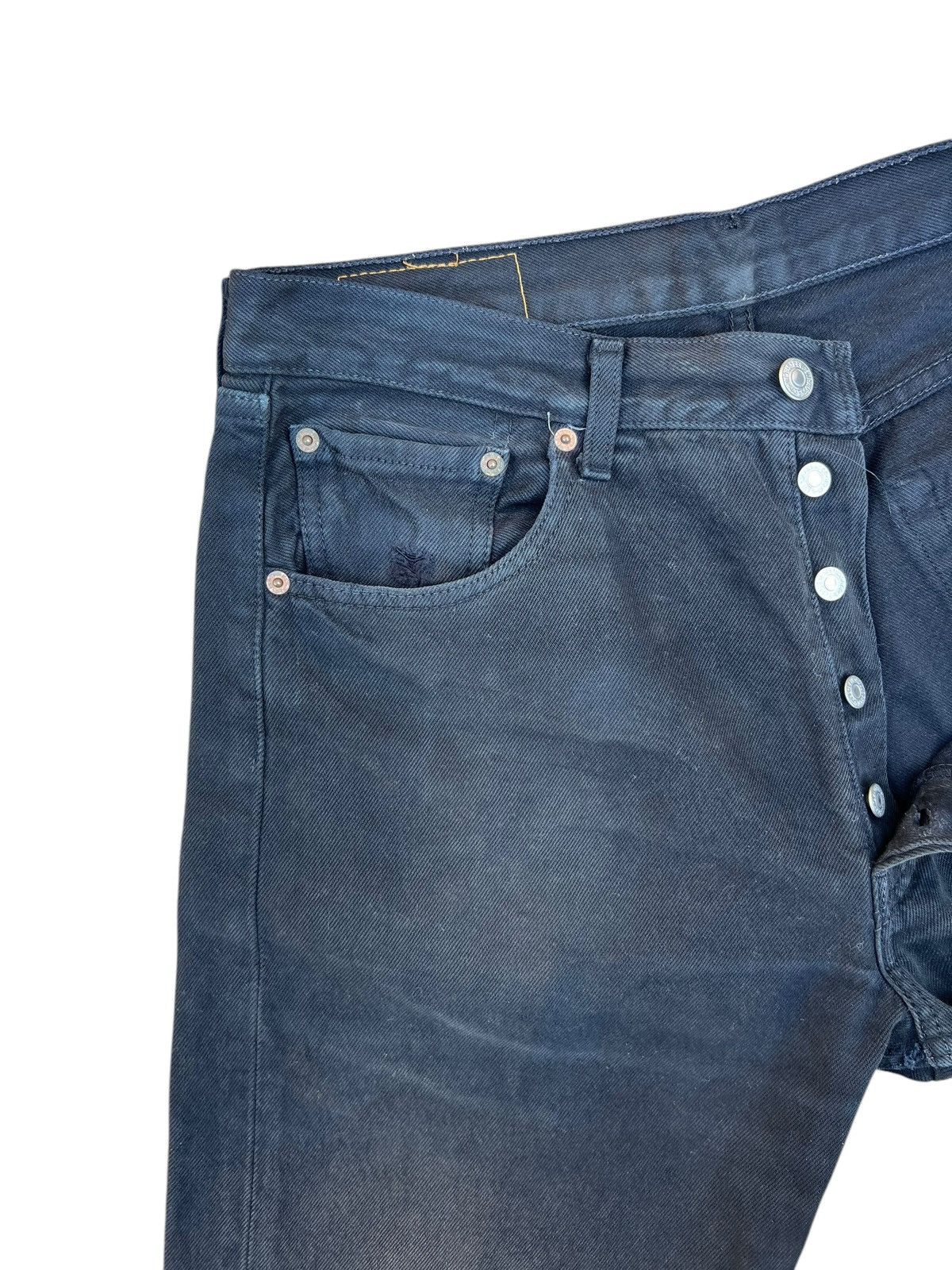 Levi's Vintage 2002 Levi’s 501 Sun Faded Black Denim Jeans Regular Size US 32 / EU 48 - 5 Thumbnail