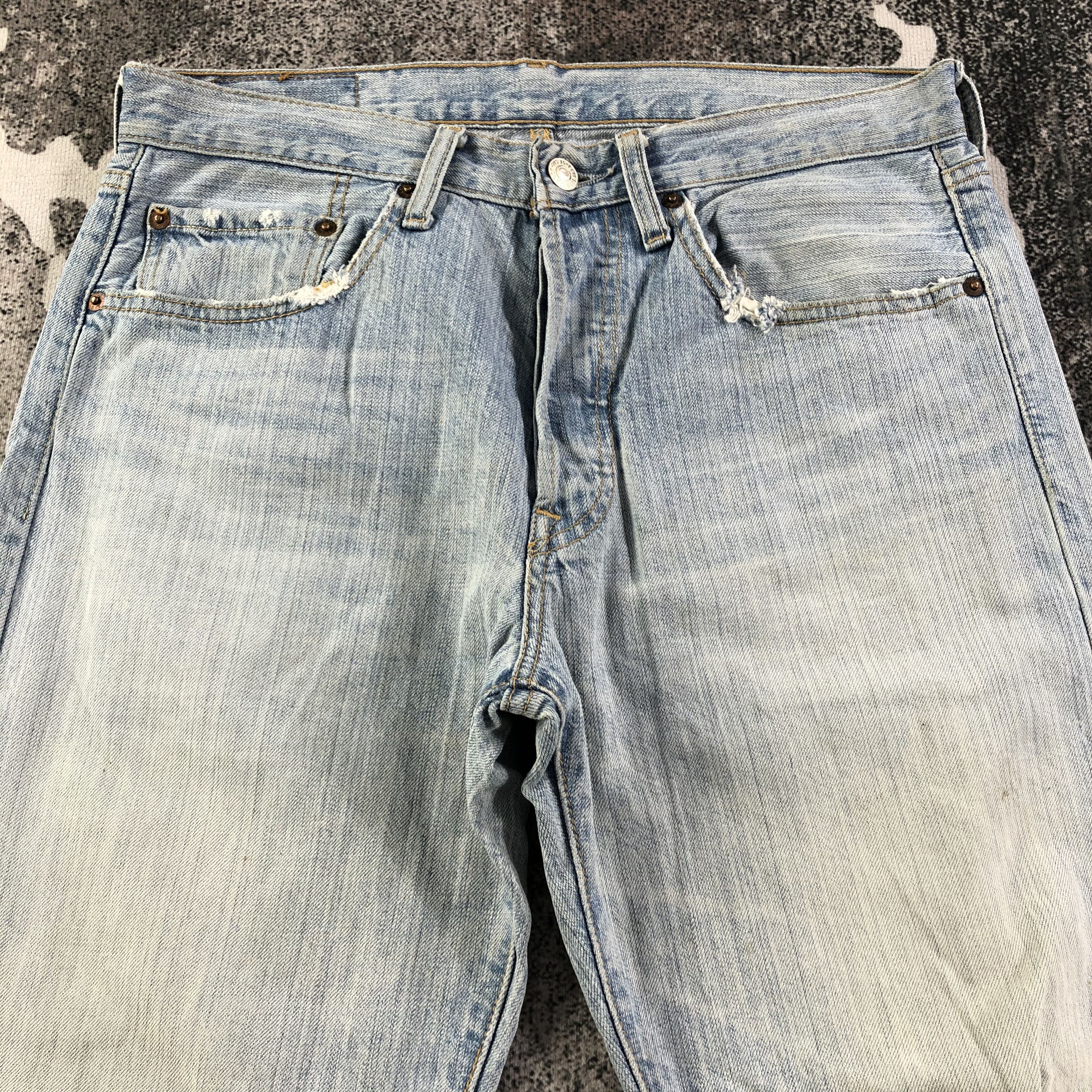 Levi's Vintage Levis 501 Jeans Medium Wash Denim KJ1894 Size US 31 - 3 Thumbnail