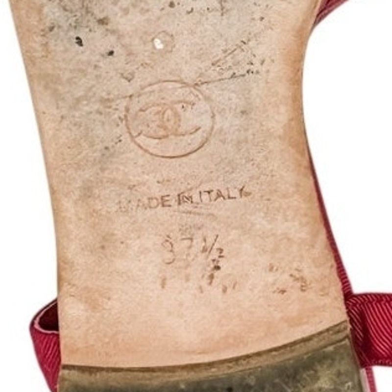 Chanel Chanel Red Silver Chain T Strap CC Logo Flat Sandals sz 37.5 Size US 7.5 / IT 37.5 - 16 Thumbnail