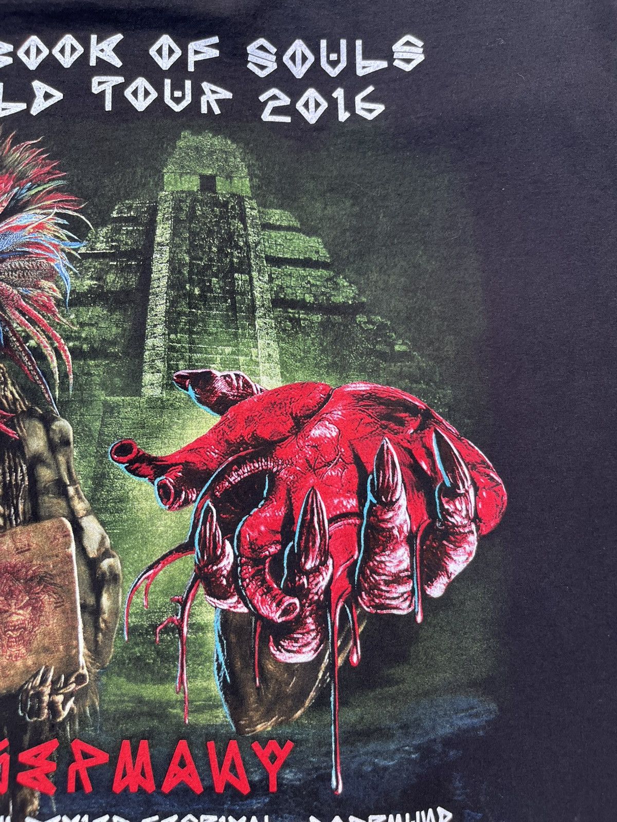 Band Tees × Iron Maiden × Vintage Vintage Iron Maiden Germany flag the book of souls tour tee Size US XL / EU 56 / 4 - 21 Thumbnail