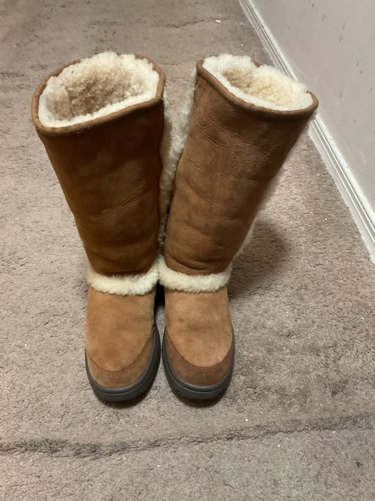 Ugg UGG Tall Sunburst in Chestnut Size 8 Size US 8 / IT 38 - 1 Thumbnail