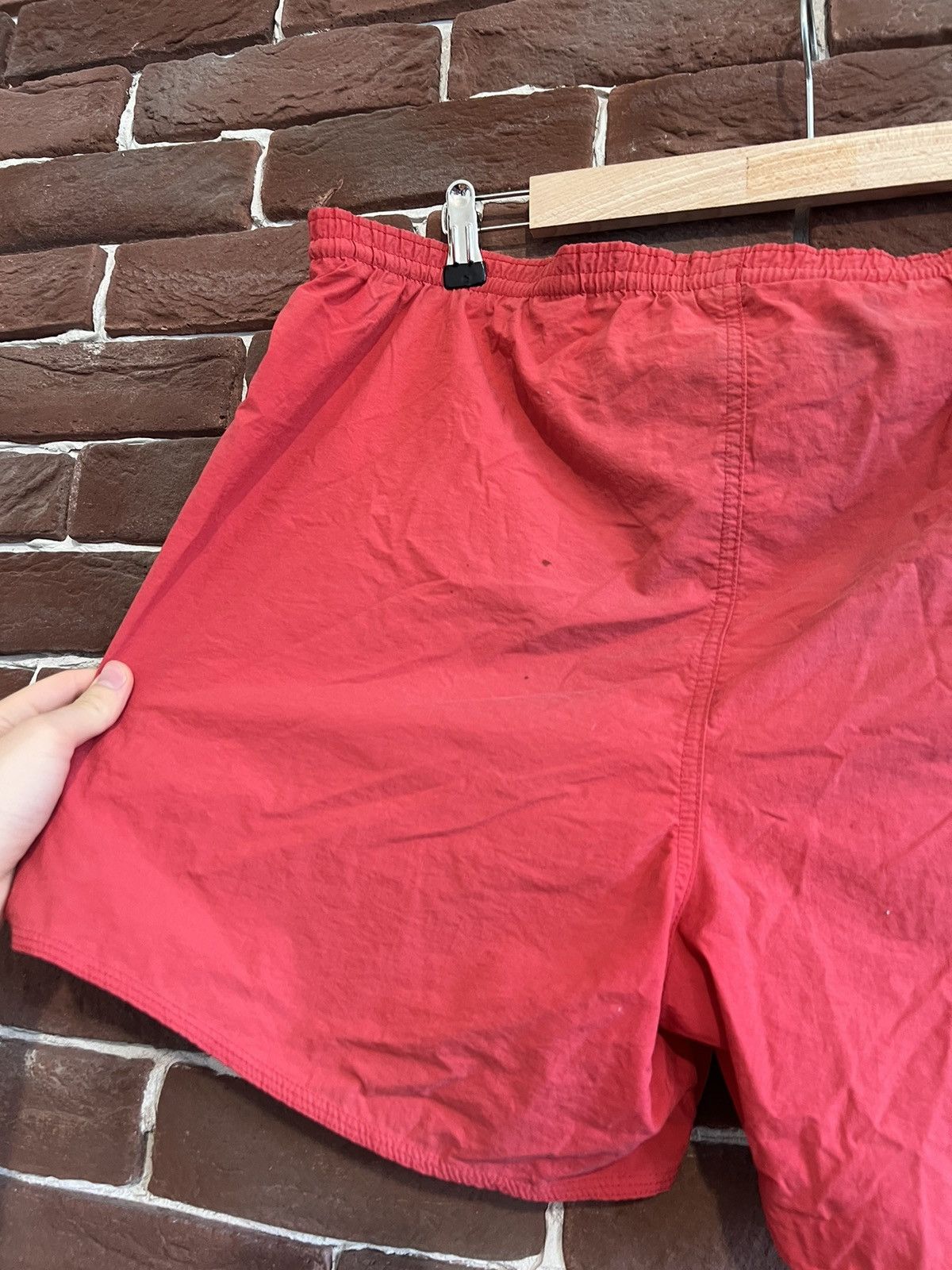 Nike Nike Vintage 90s Swoosh Shorts Rare Red Red Streetwear Size US 34 / EU 50 - 6 Thumbnail