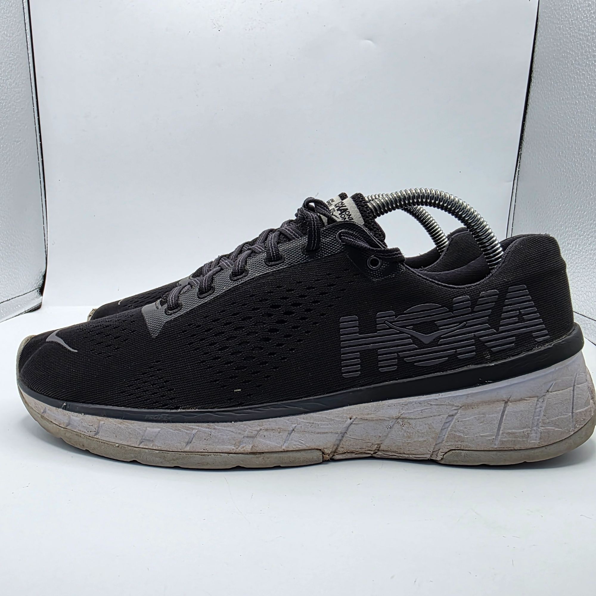 Hoka Hoka One One Cavu Womens Size 10 Black Athletic Shoes Runnin Size US 10 / IT 40 - 13 Thumbnail