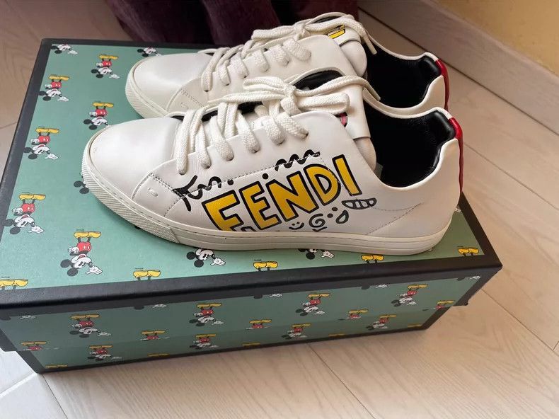 Fendi Fendi White Sneakers with Graffiti Design Size US 5 / EU 37 - 2 Thumbnail