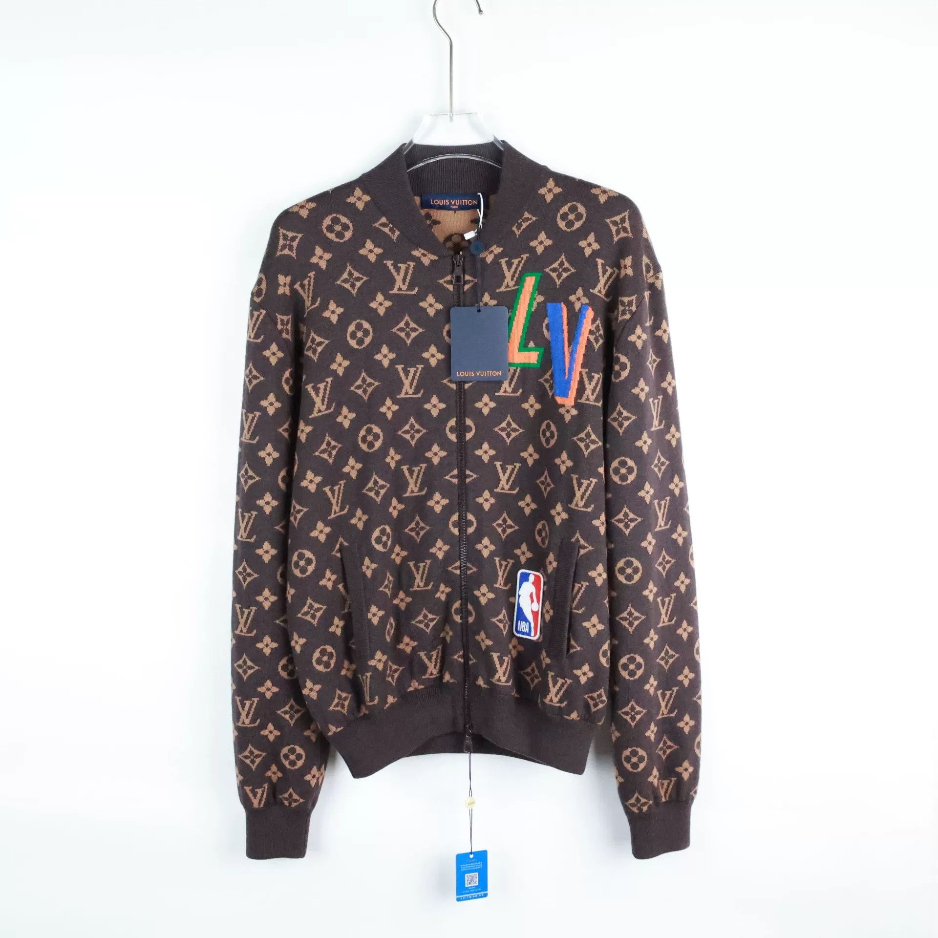 Louis Vuitton louis vuitton nba logo knit jacket for men Size US S / EU 44-46 / 1 - 1 Thumbnail