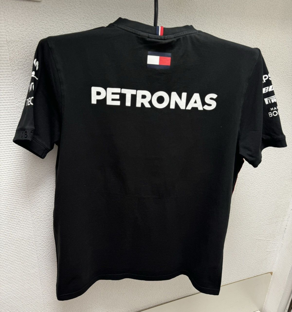 Formula 1 Petronas tommy Hilfiger vintage racing black t-shirt F1 L Size US L / EU 52-54 / 3 - 2 Thumbnail