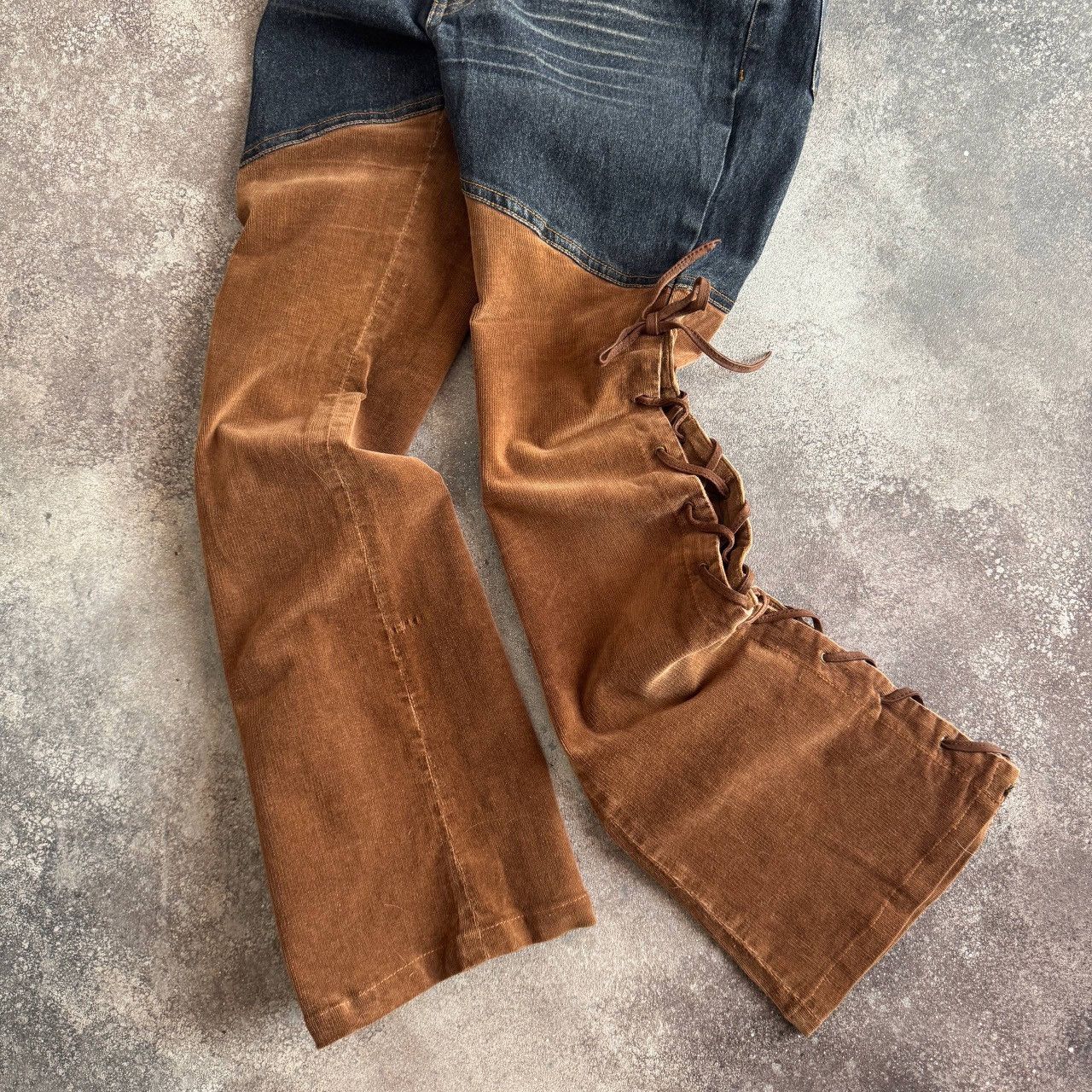 20471120 Avant Garde Vintage Low Rise Corduroy Flared Jeans Size 28" / US 6 / IT 42 - 5 Thumbnail