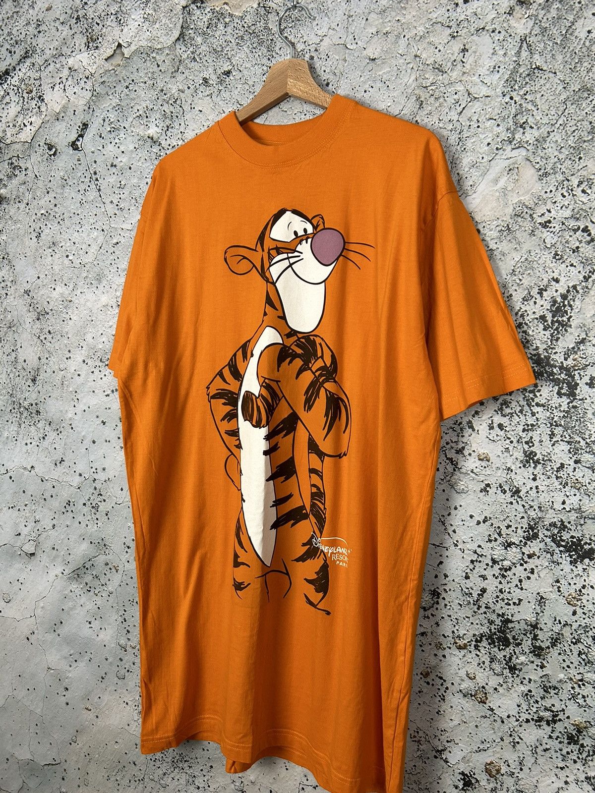 Disney × Vintage Vintage Tigger Winnie The Pooh Disneyland Graphic Tee 90s Size US XL / EU 56 / 4 - 2 Thumbnail