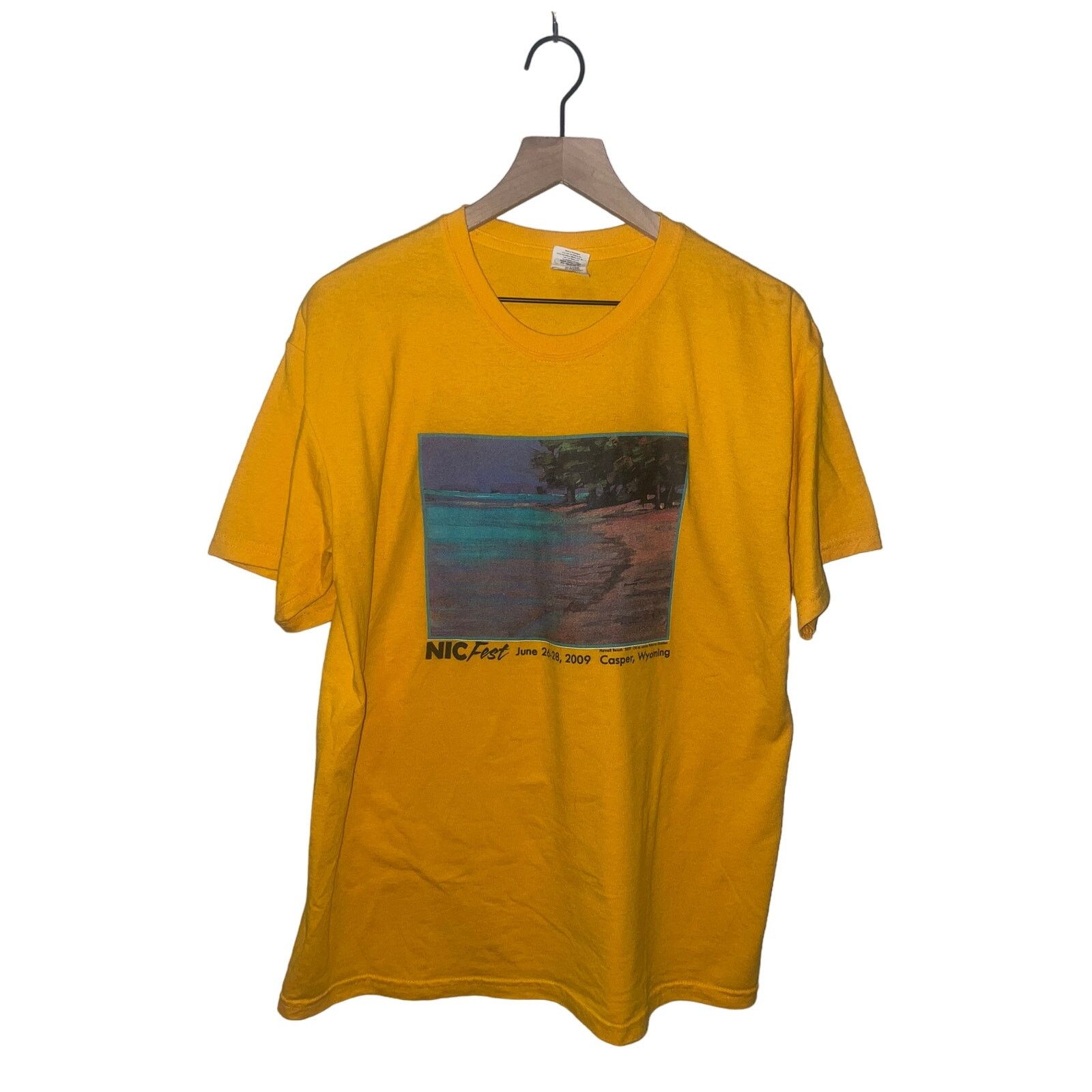 Gildan Vintage Hawaii Beach Shirt Nic Fest Casper Art Tee L Large Size US L / EU 52-54 / 3 - 1 Thumbnail