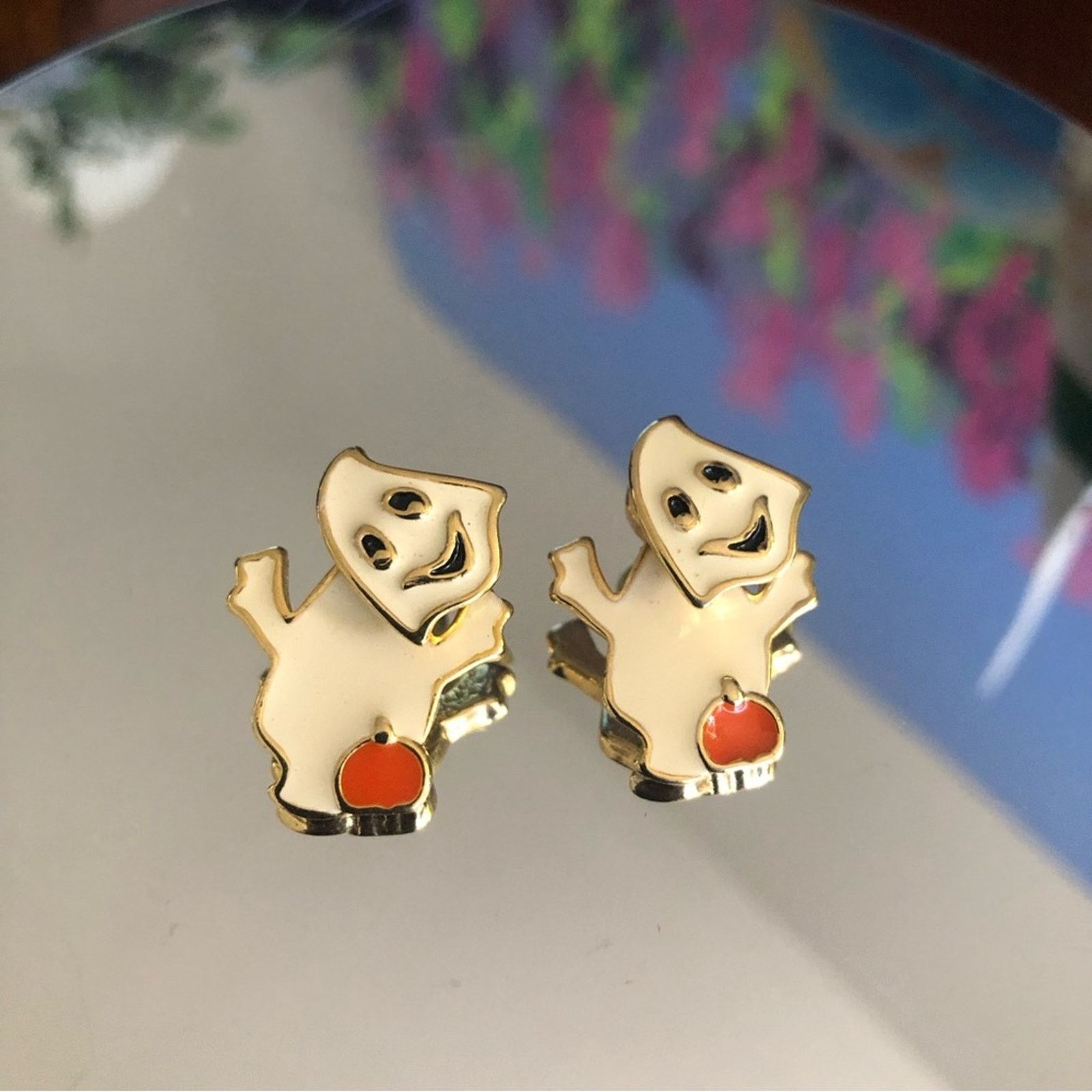 Jewelry Halloween ghost enamel pierced earrings Size ONE SIZE - 8 Thumbnail