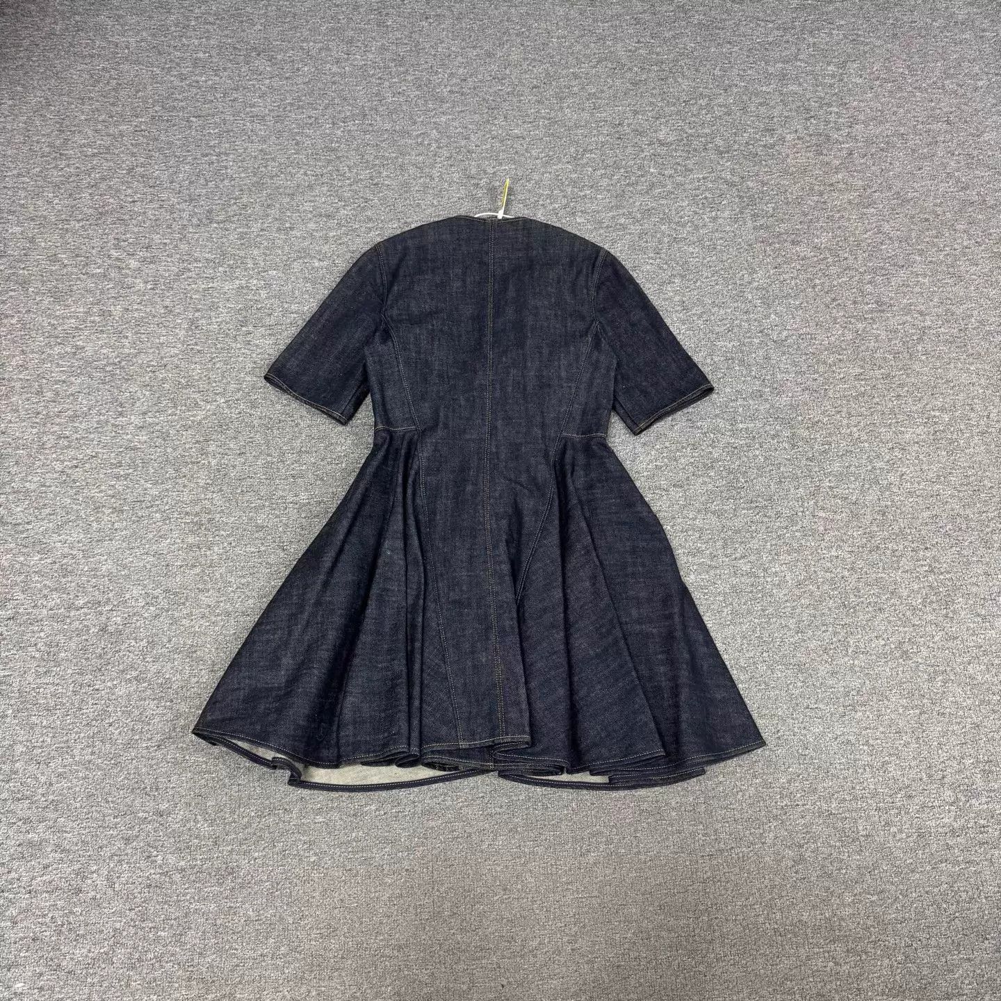 Dior Dior Runway Beaded Floral Denim Dress 36 99 new LYF Size XS / US 0-2 / IT 36-38 - 2 Thumbnail