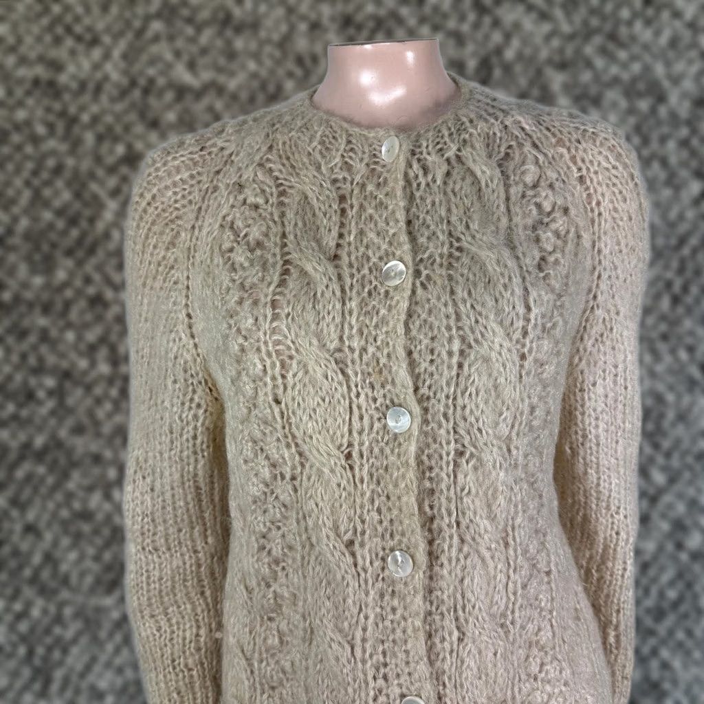 Vintage VINTAGE Bon Marche Italy Women's Sweater Cardigan Wool Knit Cream 60s Medium Crew Neck Casual Womens Size M / US 6-8 / IT 42-44 - 1 Thumbnail