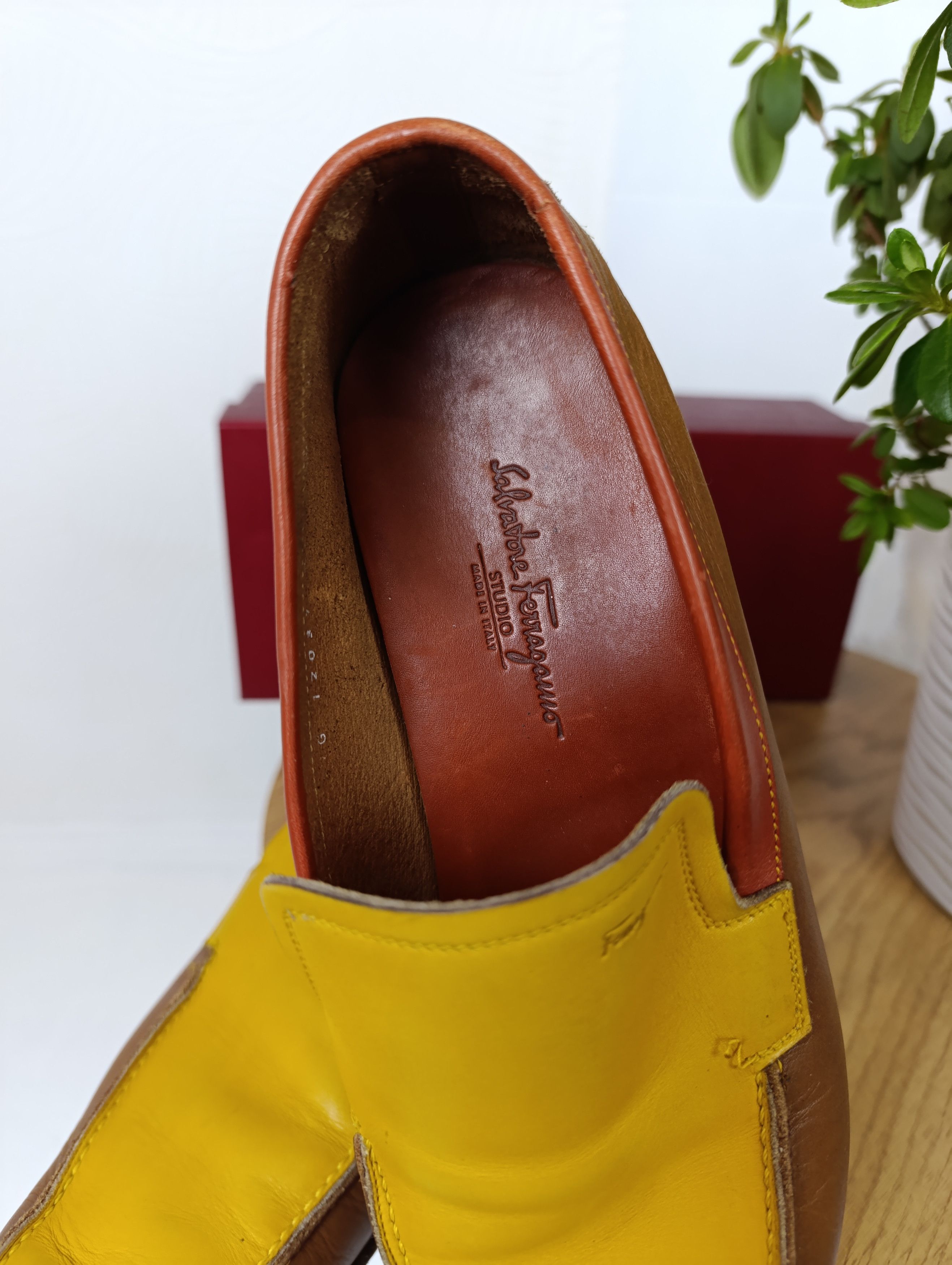 Salvatore Ferragamo SALVATORE FERRAGAMO LEATHER ITALIAN SHOES Size US 8 / EU 41 - 21 Thumbnail