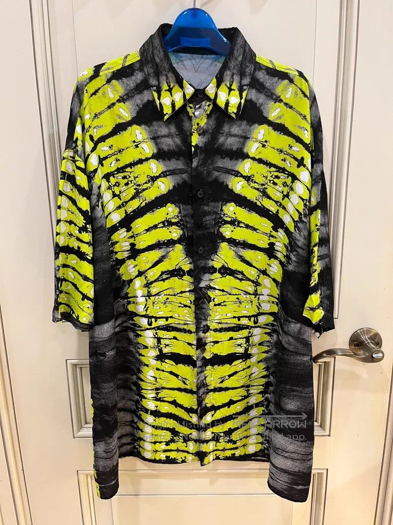 Valentino Valentino Fluorescent green flower markings symmetrical pr Size US M / EU 48-50 / 2 - 3 Thumbnail