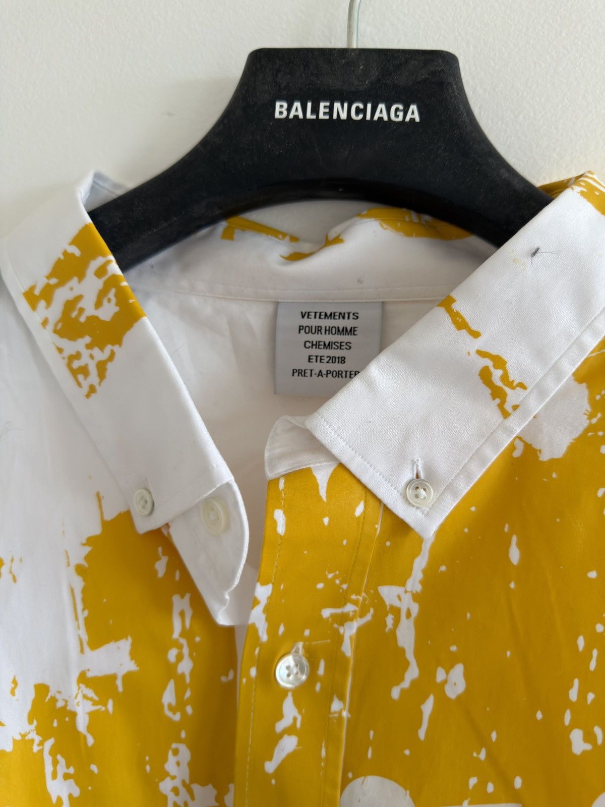 Vetements *RARE* VETEMENTS X DHL DEMNA OVERPRINT SHIRT LABEL OG Size US M / EU 48-50 / 2 - 4 Thumbnail