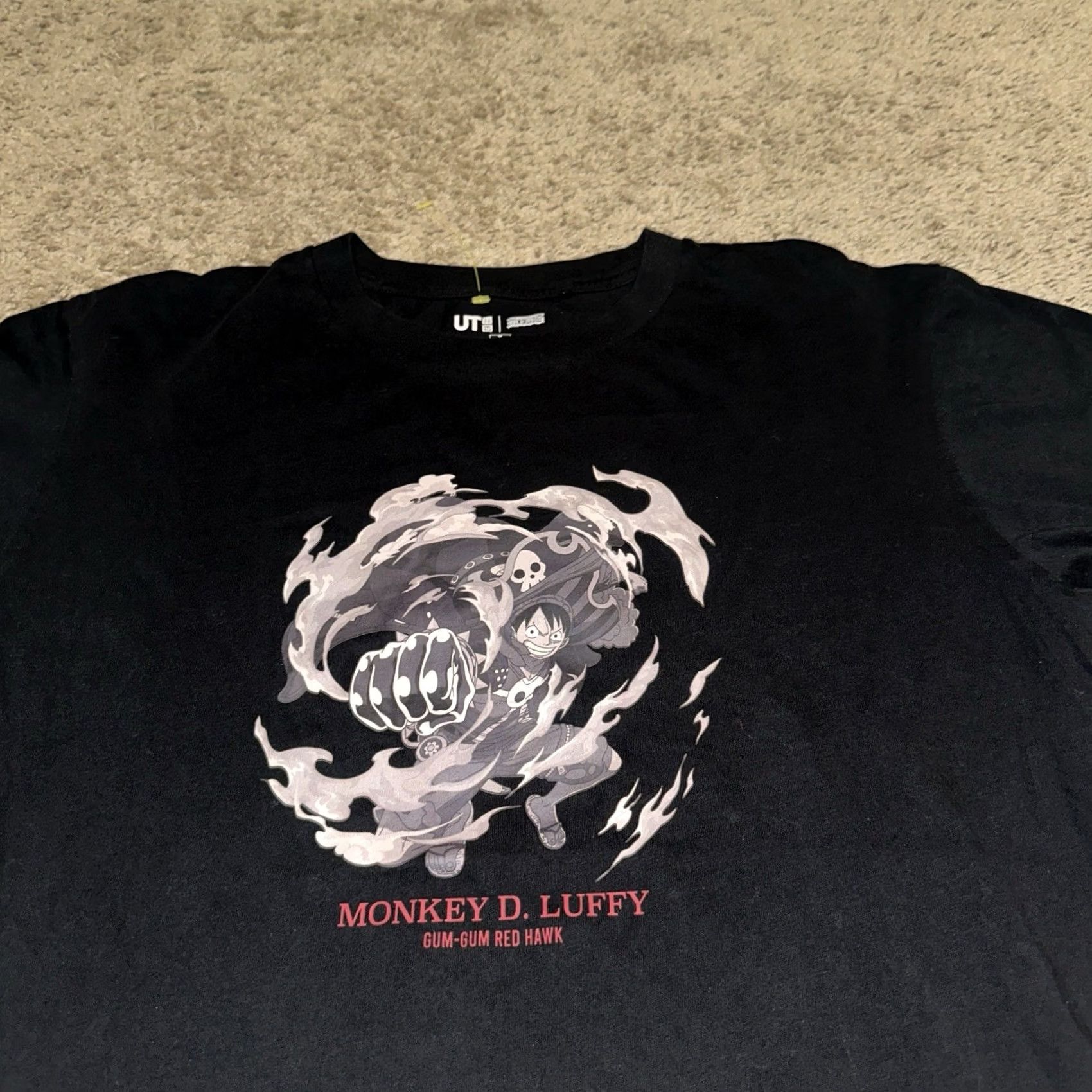 Uniqlo VINTAGE? One Piece Shirt Uniqlo Mens M Black Short Sleeve Graphic Print Crew Neck Anime Size US M / EU 48-50 / 2 - 2 Thumbnail
