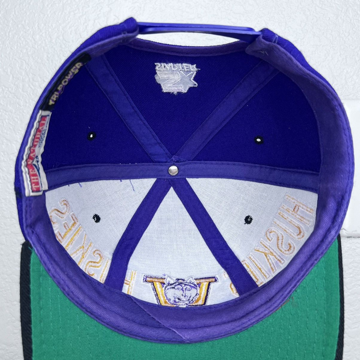 Starter Vintage 1990s Washington Huskies Starter Tri Power Snapback Size ONE SIZE - 10 Thumbnail