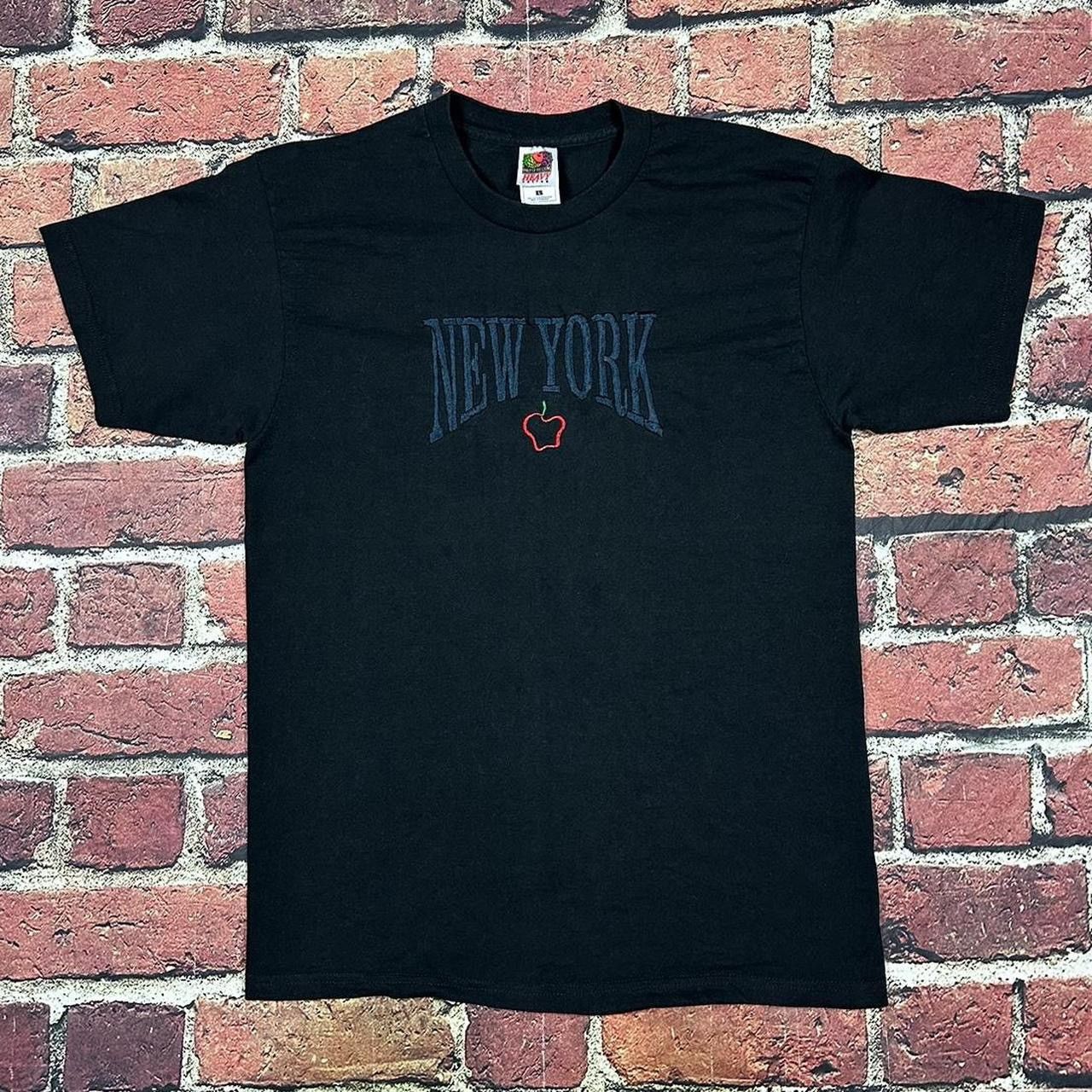 Vintage Vintage 90s New York City Big Apple Embroidered T Shirt NYC Size US L / EU 52-54 / 3 - 1 Thumbnail