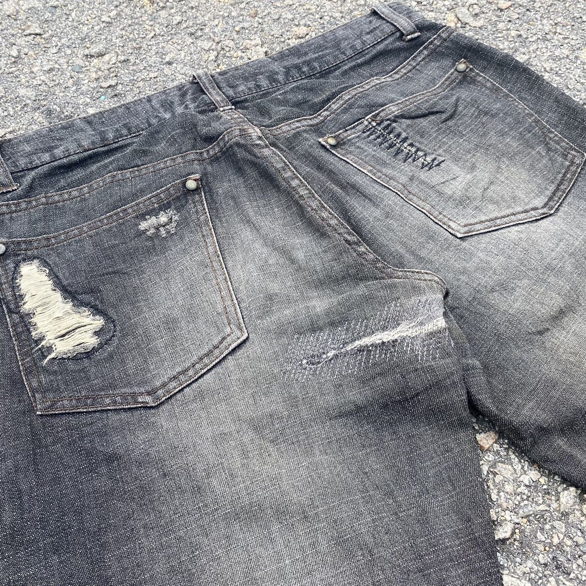 Japanese Brand VINTAGE JAPANESE BRAND BLACK DISTRESSED FLARE JEANS PANTS Size US 31 - 14 Thumbnail