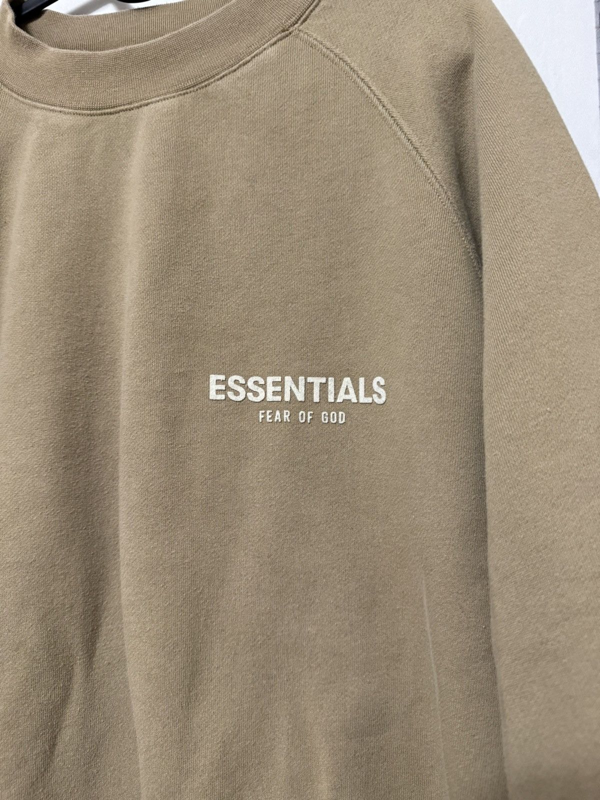 Fear of God Fear of God Essentials Crewneck Oak SZ Small 💥 Size US S / EU 44-46 / 1 - 3 Thumbnail