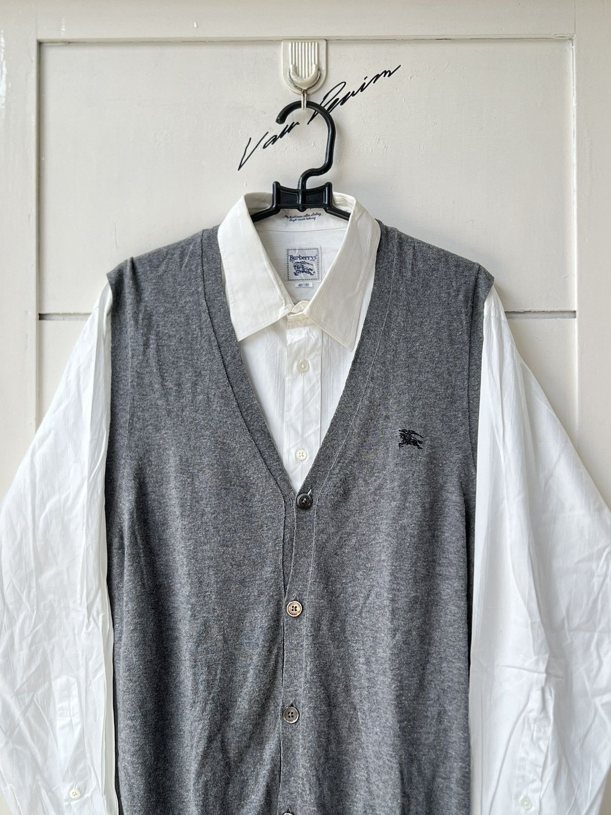 Burberry BURBERRY London Shirt Vest Size US S / EU 44-46 / 1 - 11 Thumbnail