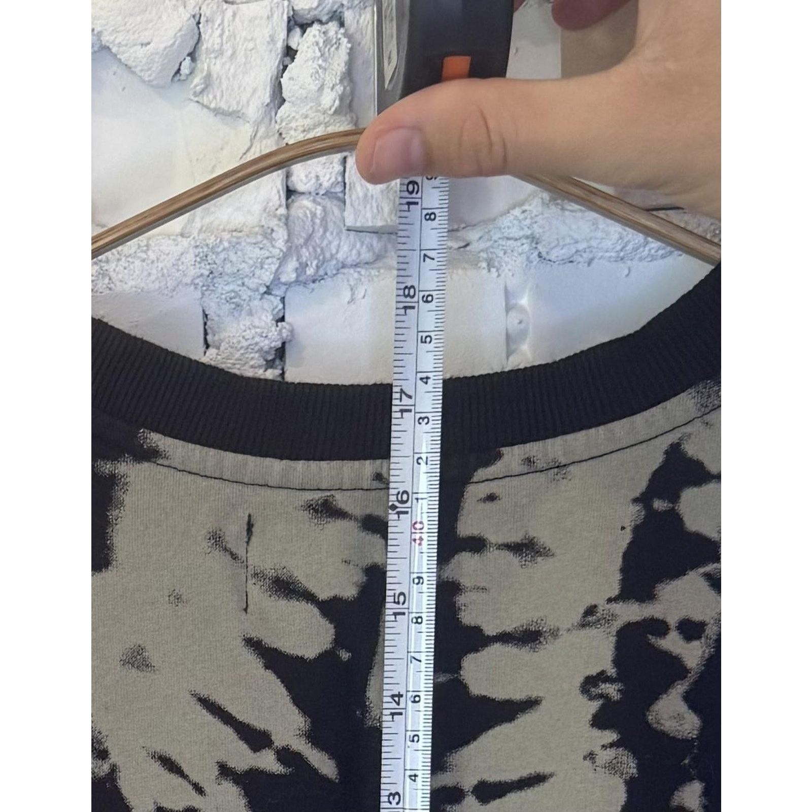Alo Noli Crop Top Womens XS Black Tie Dye Crewneck Size XS / US 0-2 / IT 36-38 - 5 Thumbnail