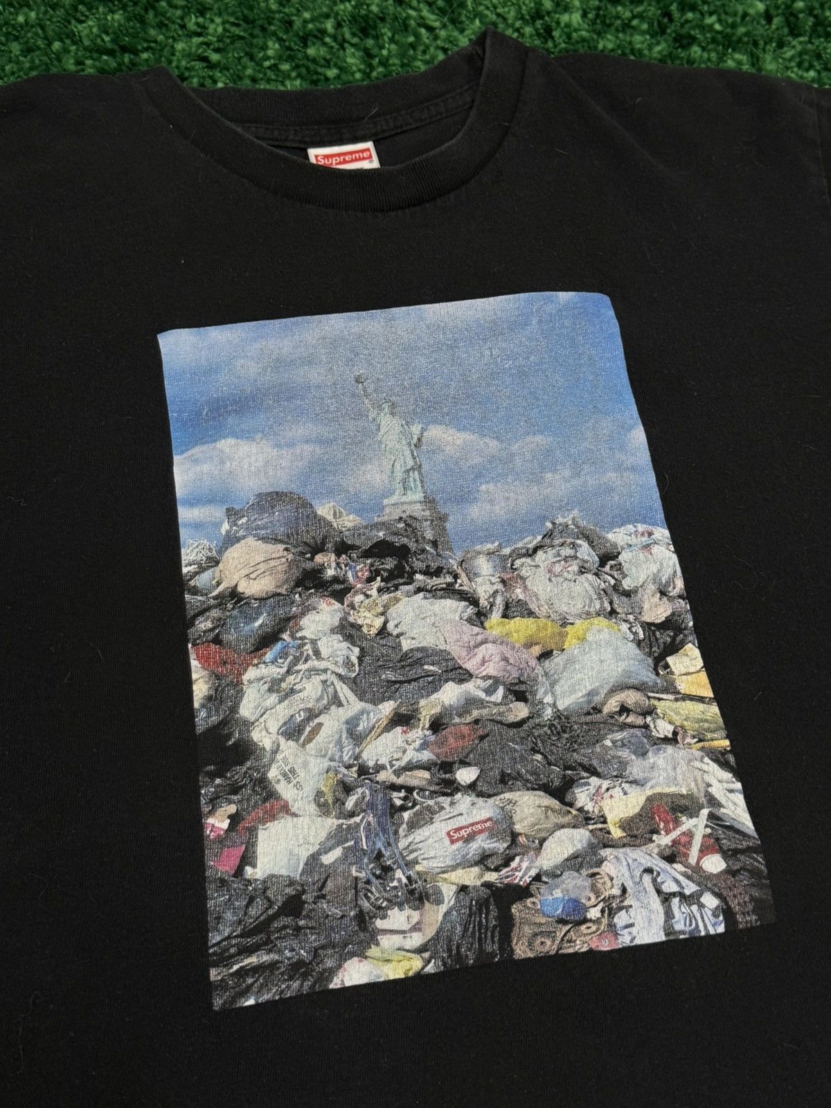 Supreme Supreme American Trash Photo Tee Black Medium FW22 Garbage Size US M / EU 48-50 / 2 - 2 Thumbnail