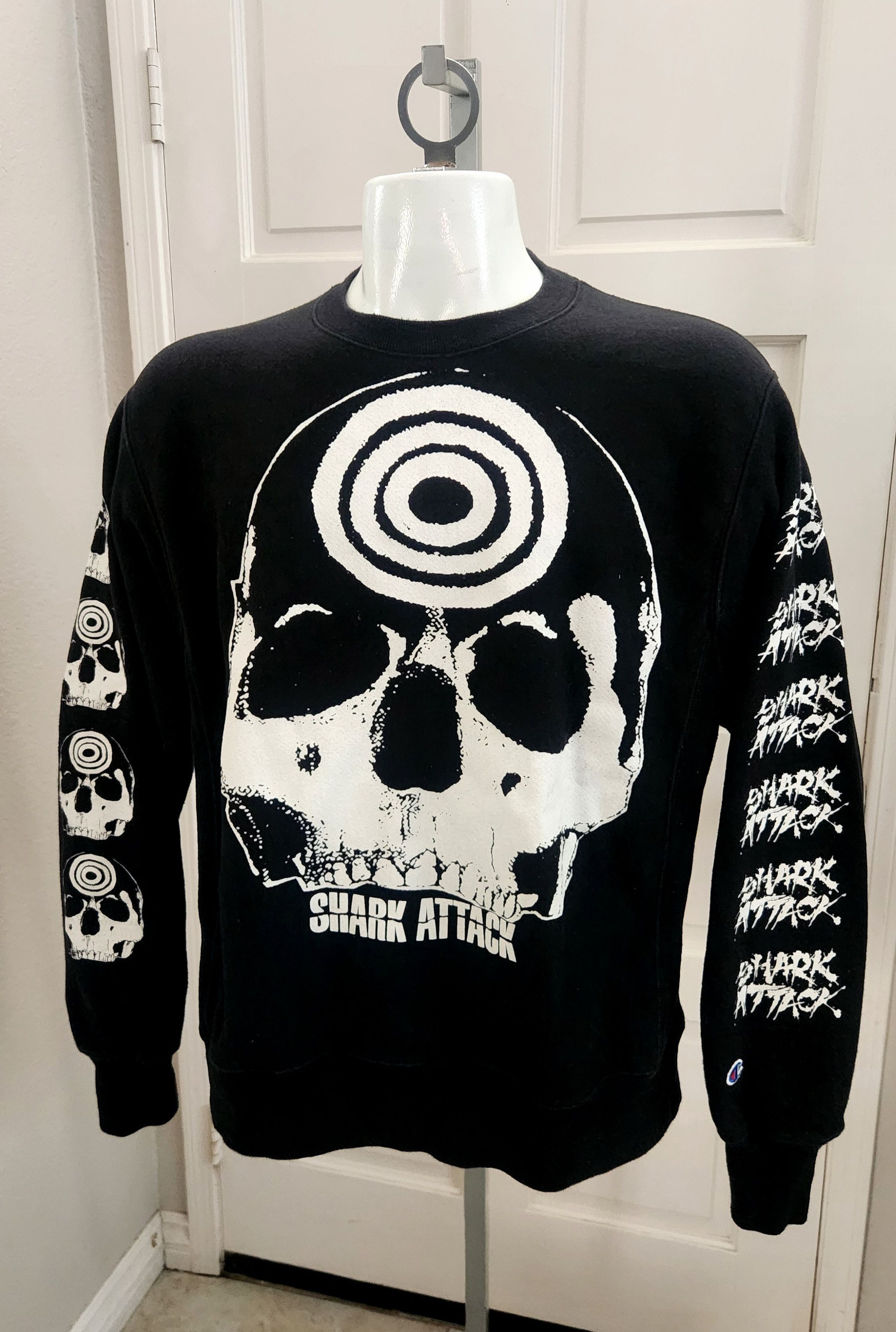 Champion Shark Attack X Champion Hardcore Rock Band Crewneck sweater Size US M / EU 48-50 / 2 - 2 Thumbnail
