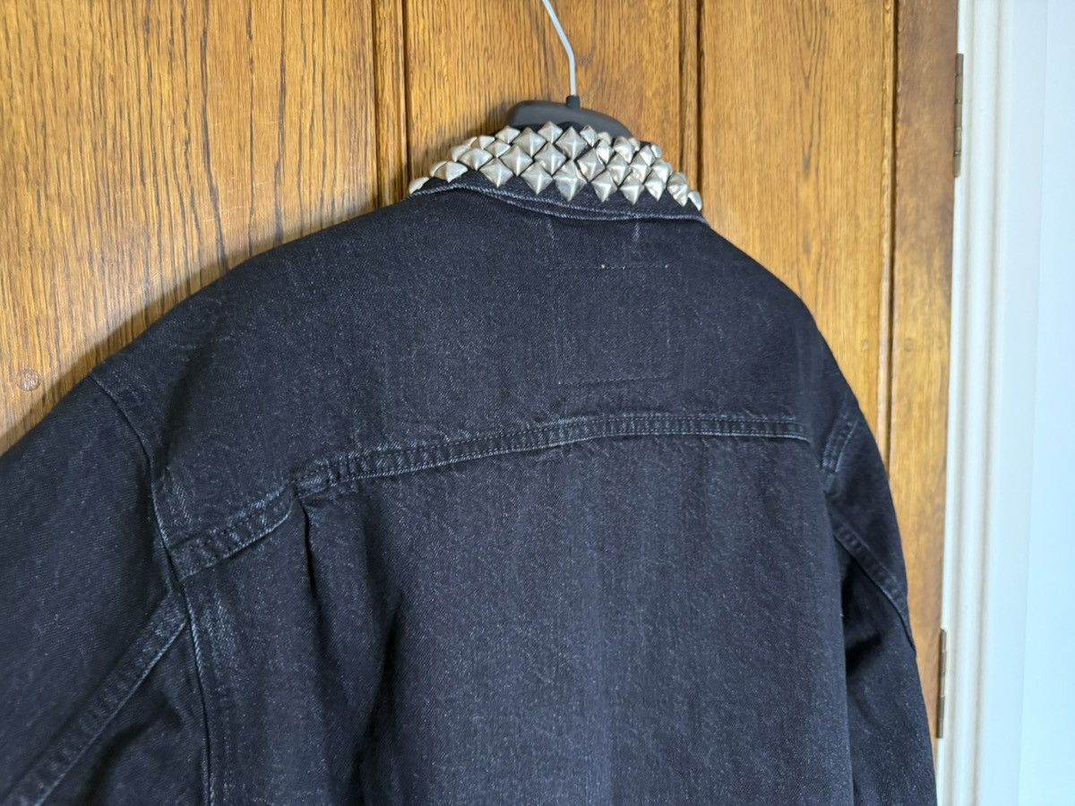 DENIM TEARS × Levi's Denim tears Levi’s black studded trucker jacket BNWT Size US L / EU 52-54 / 3 - 16 Thumbnail