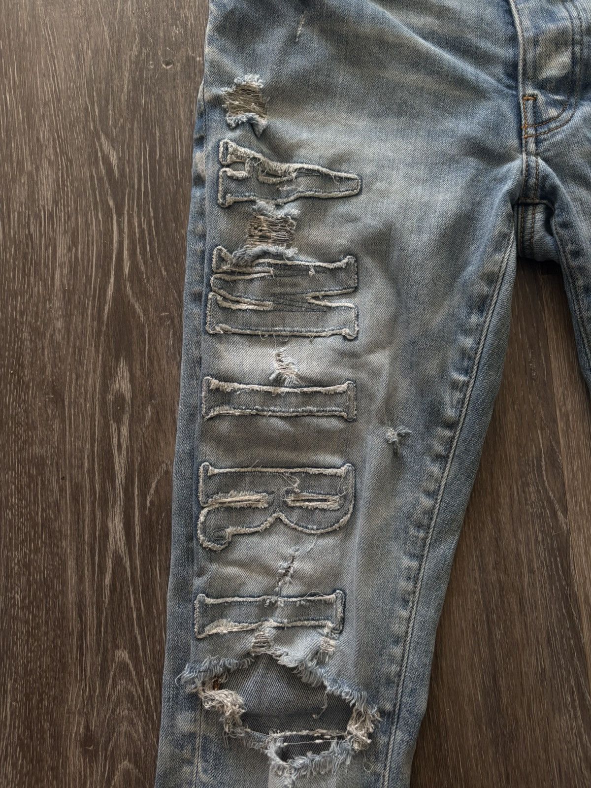 Amiri AMIRI logo applique jeans ‘Clay Indigo’ Size US 30 / EU 46 - 2 Thumbnail