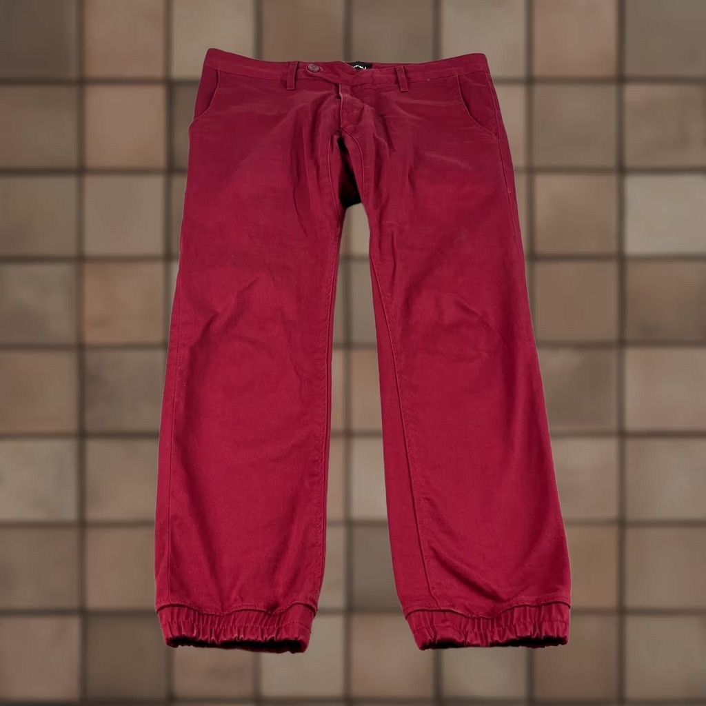 Diamond Supply Co. Diamond Supply Co. Pants Slim Tapered Jogger Mens Size 32 34x29 Red Cotton Front Zip Logo Casual Pants Size US 32 / EU 48 - 1 Thumbnail