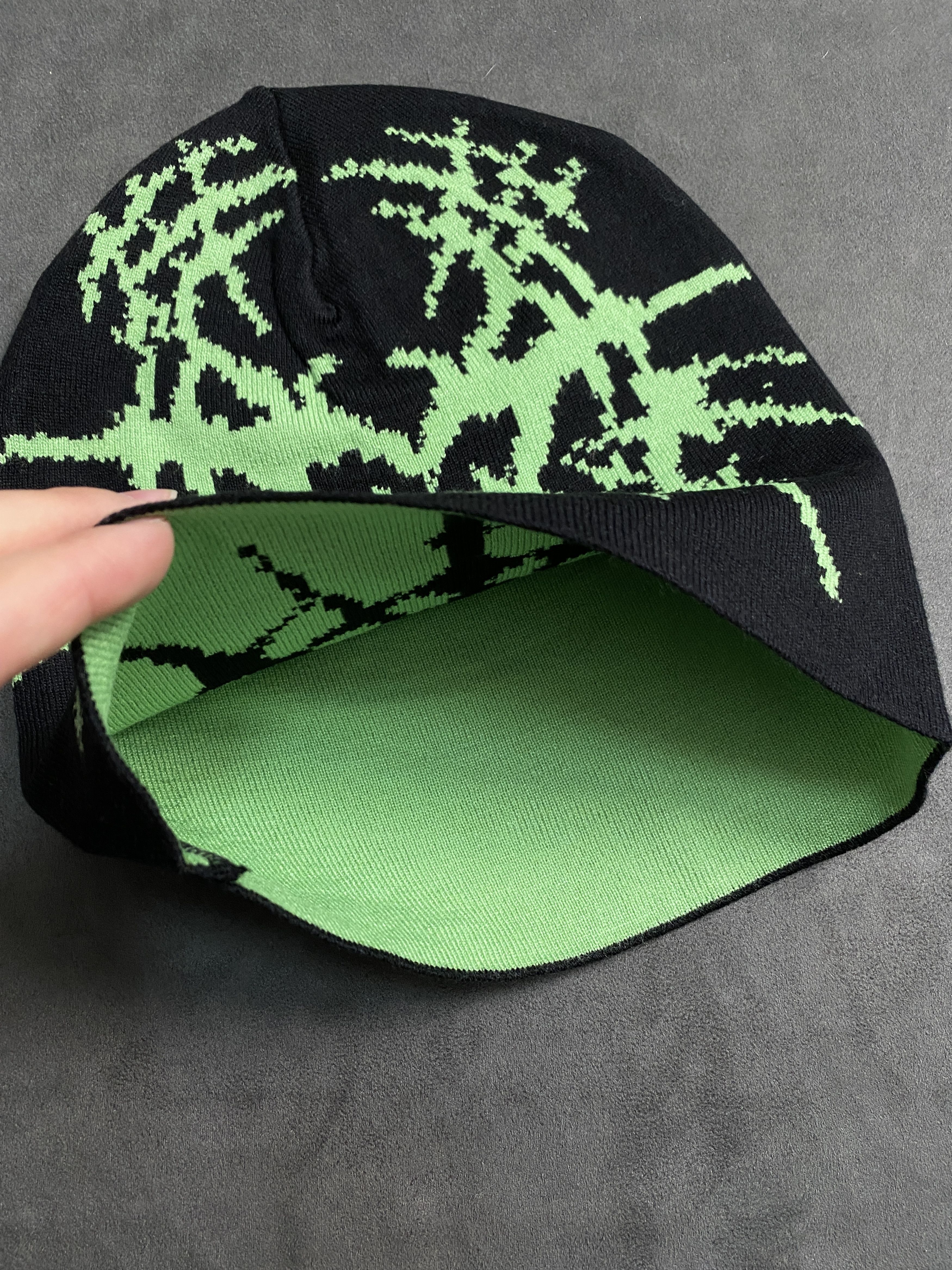 Japanese Brand Rare Y2k Gothic Spider Graphic No Cuff Knit Black Beanie OS Size ONE SIZE - 3 Thumbnail