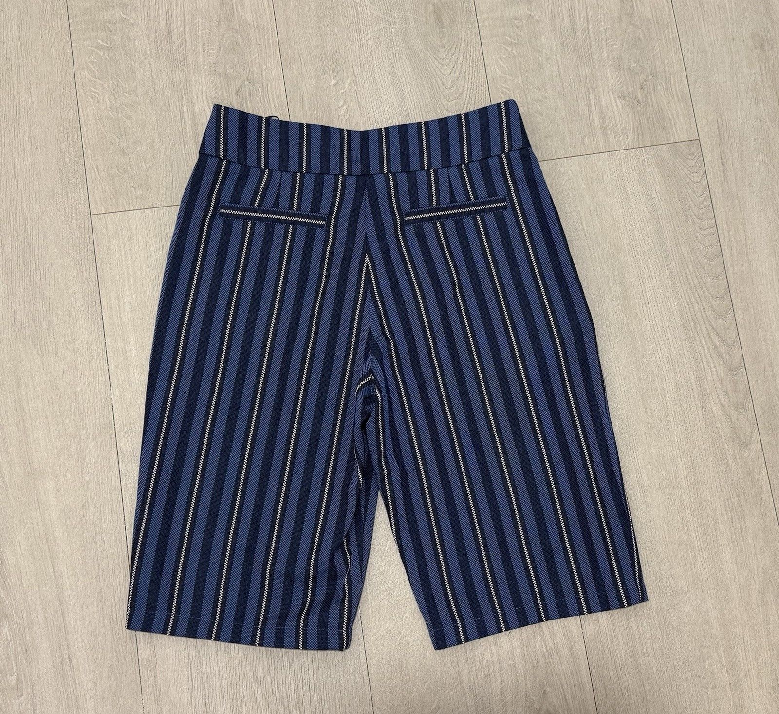 Burberry DDP Womens Burberry Stripped Shorts size IT-42 / US-8 Size 28" / US 6 / IT 42 - 10 Thumbnail