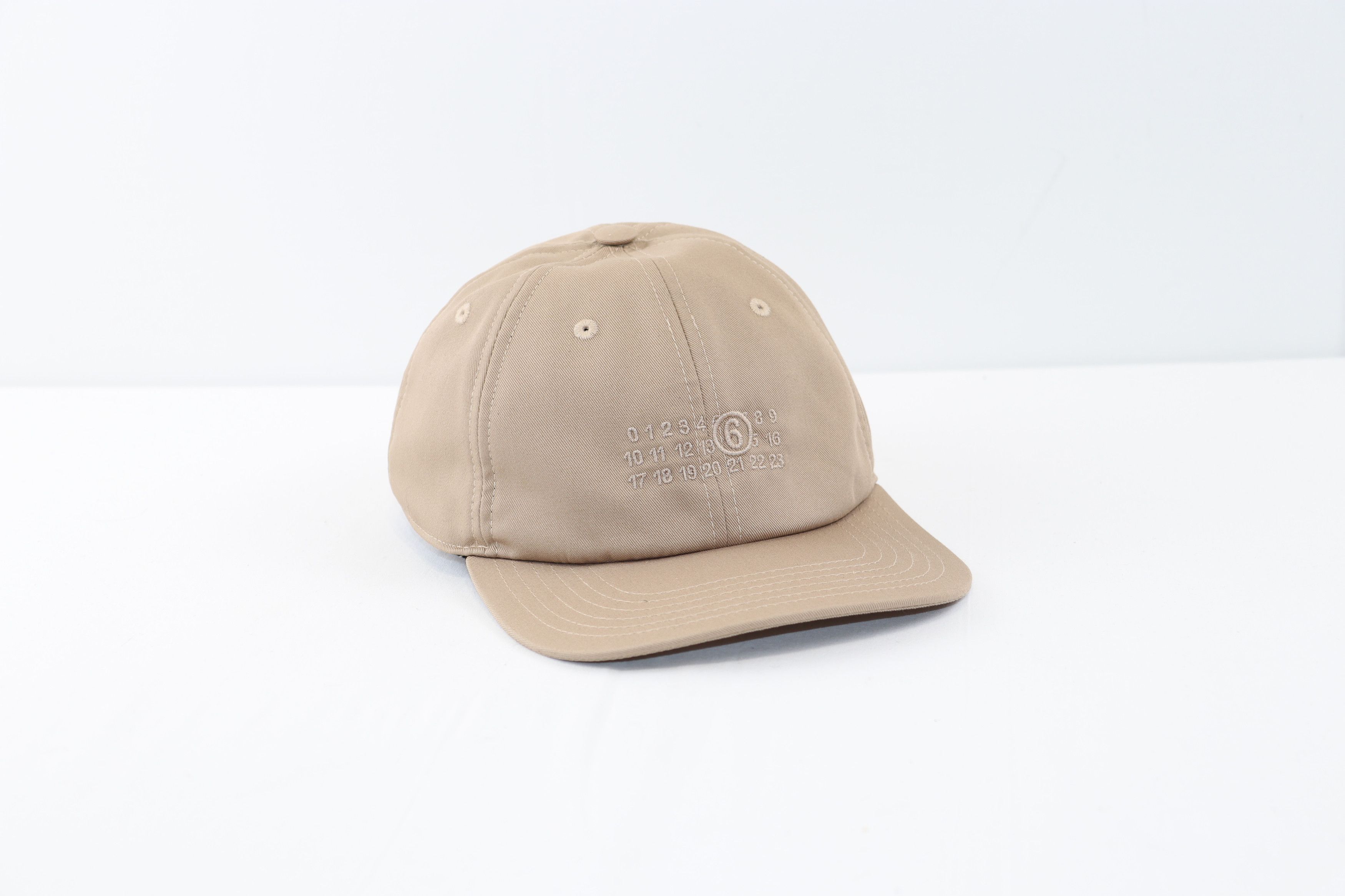 Maison Margiela o1rshd1 Size: M / Baseball Cap with Numeric Embroidery Size ONE SIZE - 1 Thumbnail