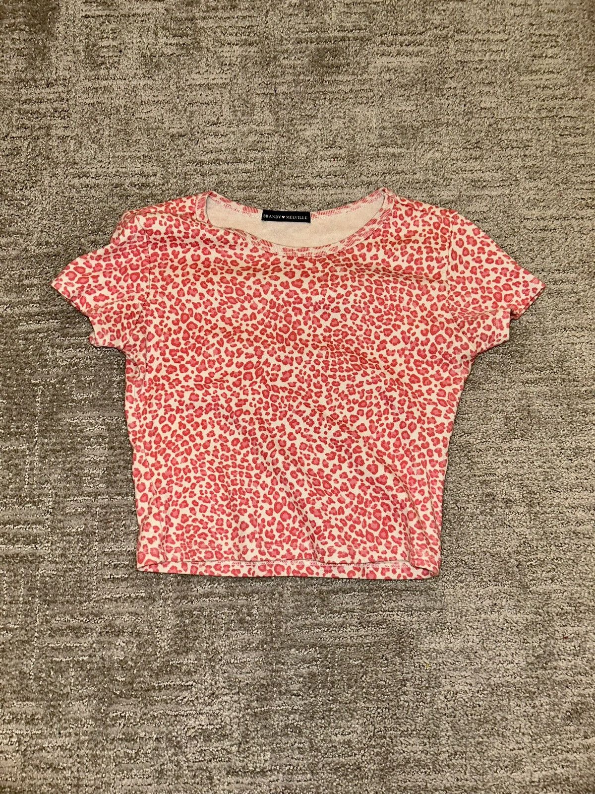 Brandy Melville Brandy Melville pink cheetah print cropped tee Size ONE SIZE - 2 Thumbnail